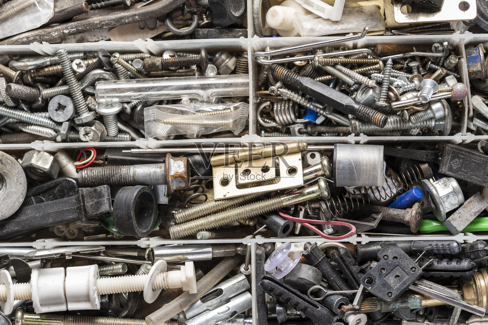 各种类型的磨损螺丝，俯视图照片摄影图片