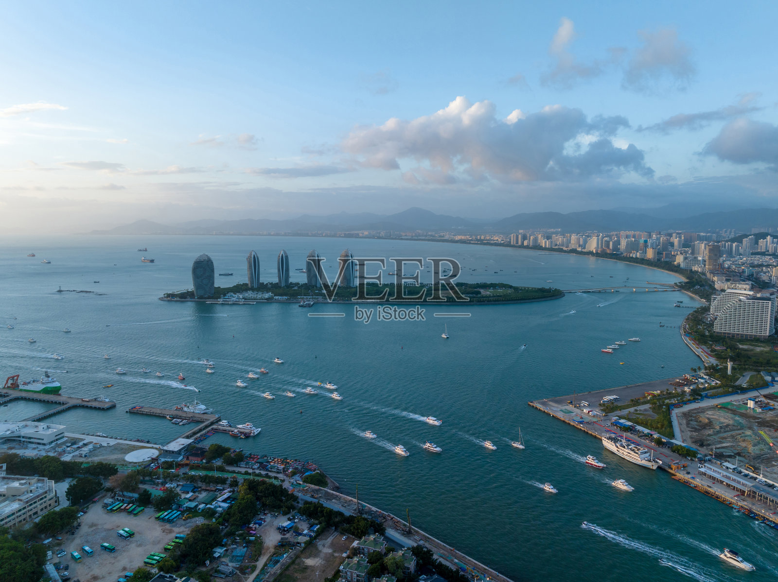 中国三亚市的景观鸟瞰图照片摄影图片