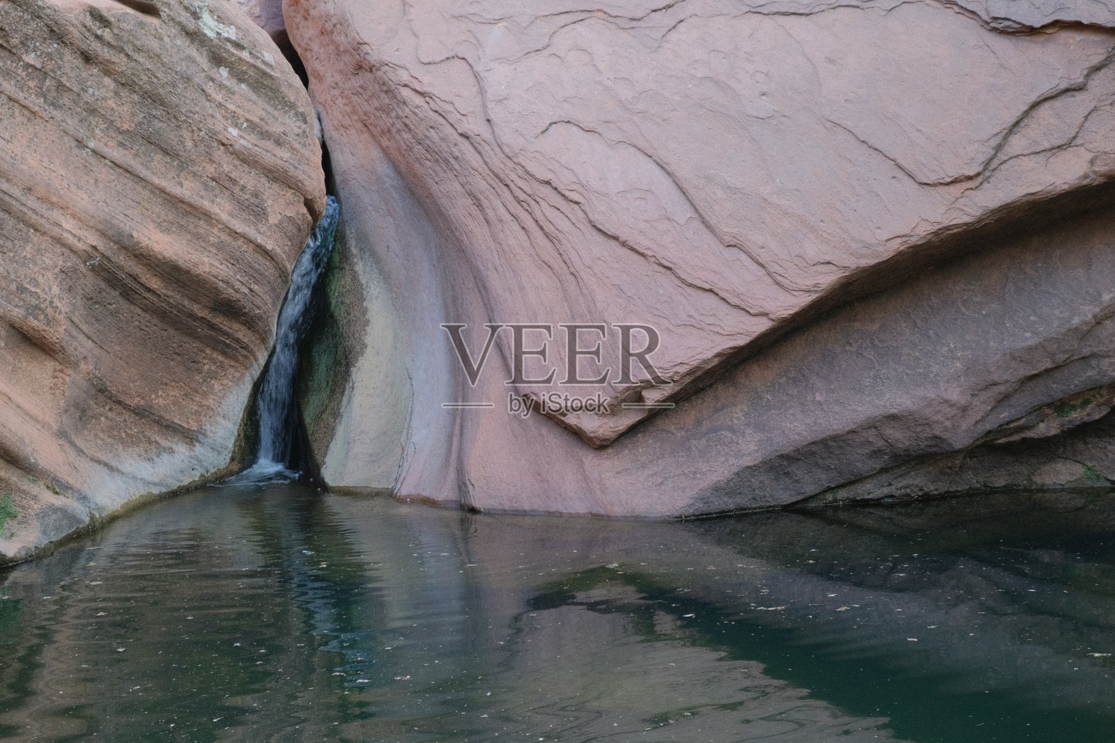 岩石水池照片摄影图片