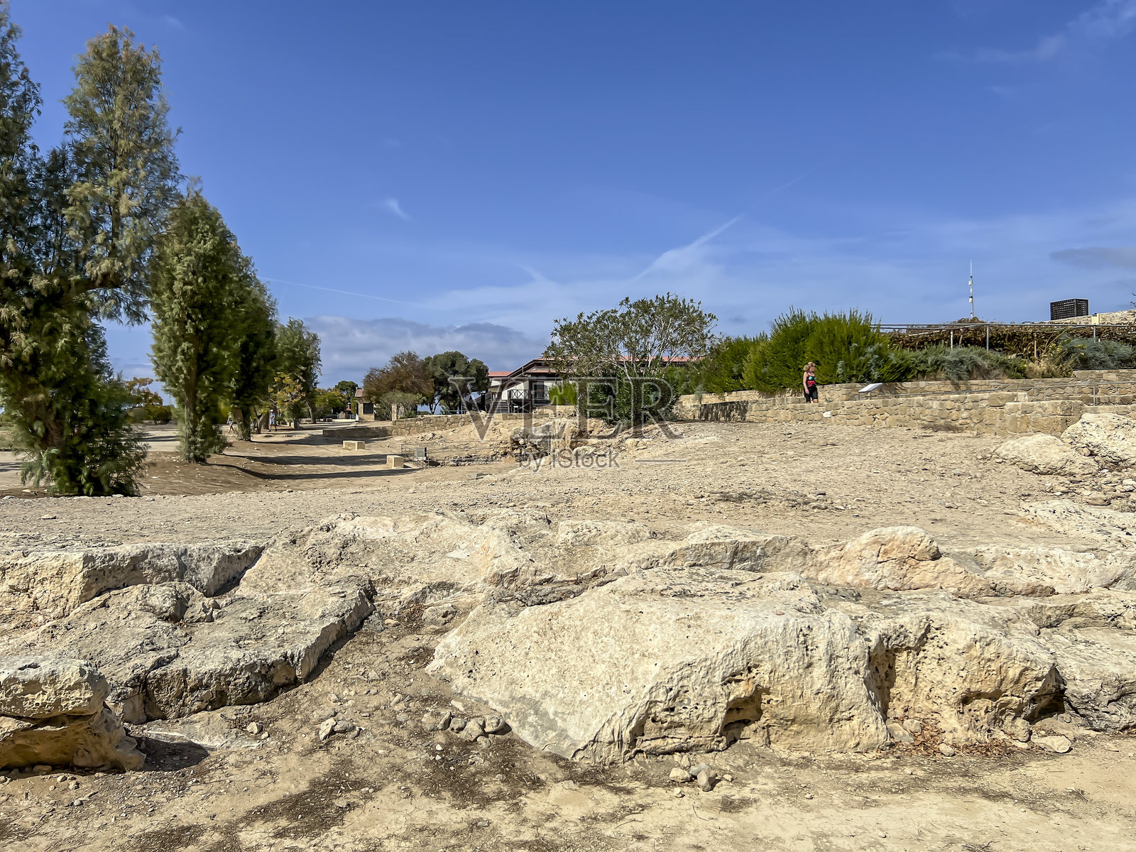 尼亚帕福斯考古公园 - 一个考古综合体，包含位于塞浦路斯现代城市帕福斯港附近的古希腊和罗马城市遗址。照片摄影图片