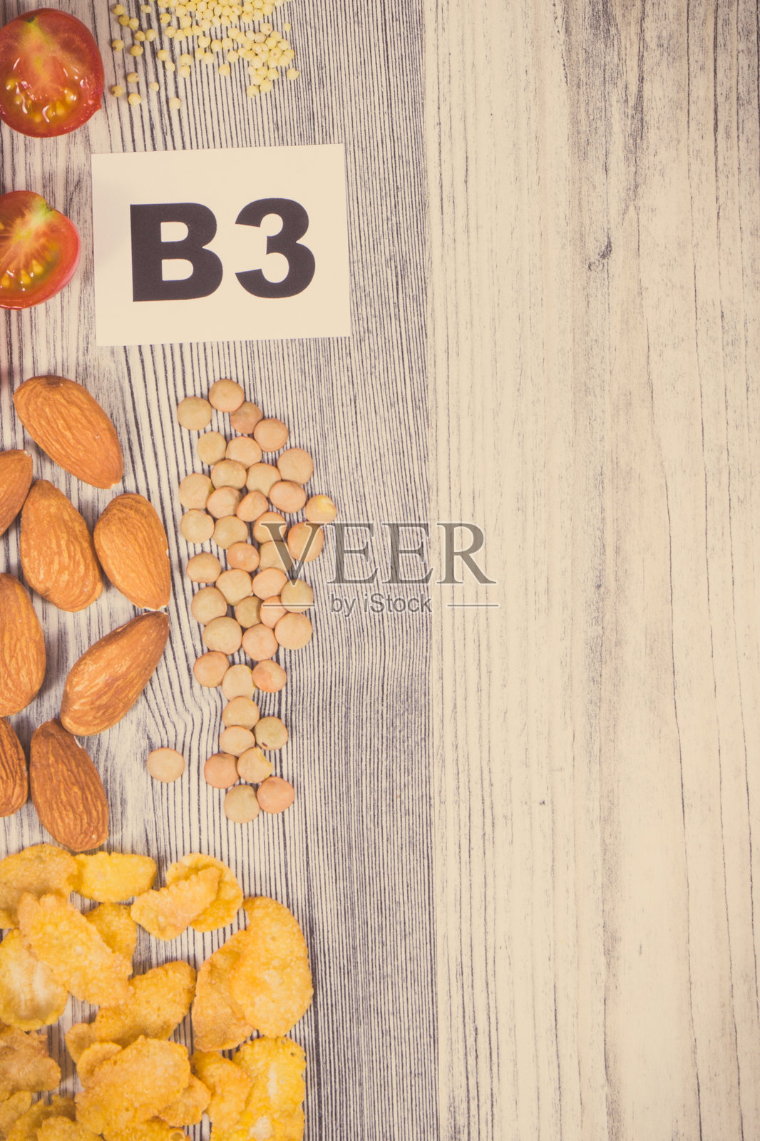 各种产品或成分作为天然维生素B3的来源。文本留白。照片摄影图片