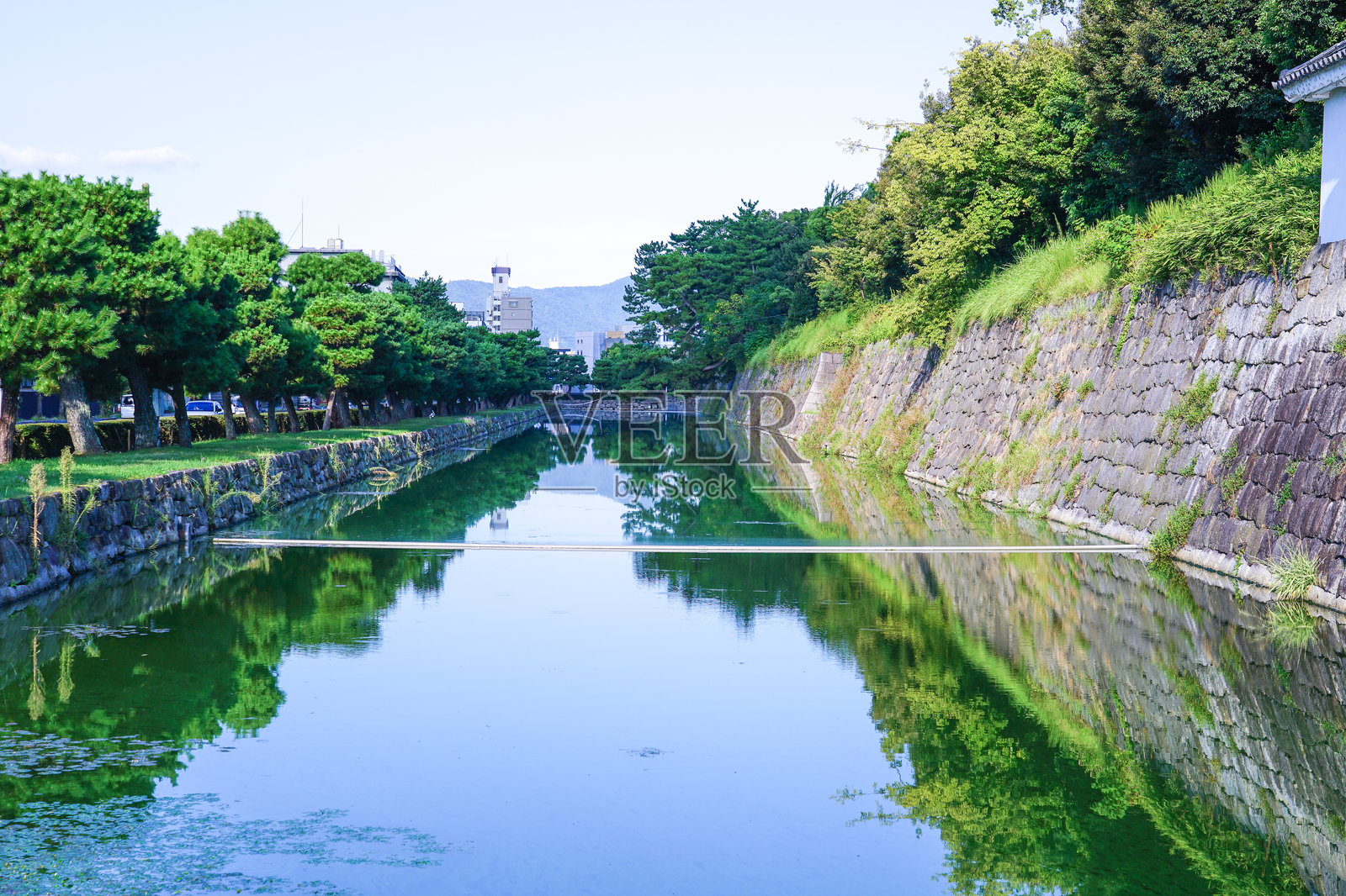 二条城外周道路上的东南角塔（京都市，京都府）照片摄影图片