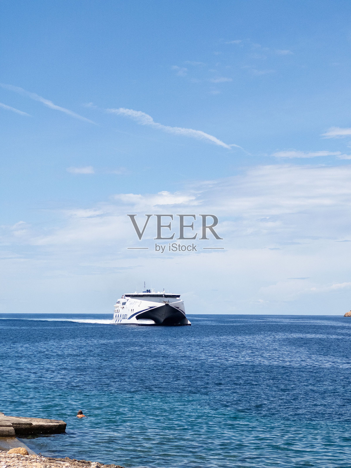 一艘Seajets客轮抵达纳克索斯渡轮港口照片摄影图片