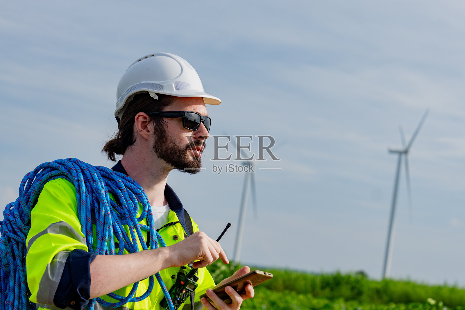 风力发电机工程师。照片摄影图片