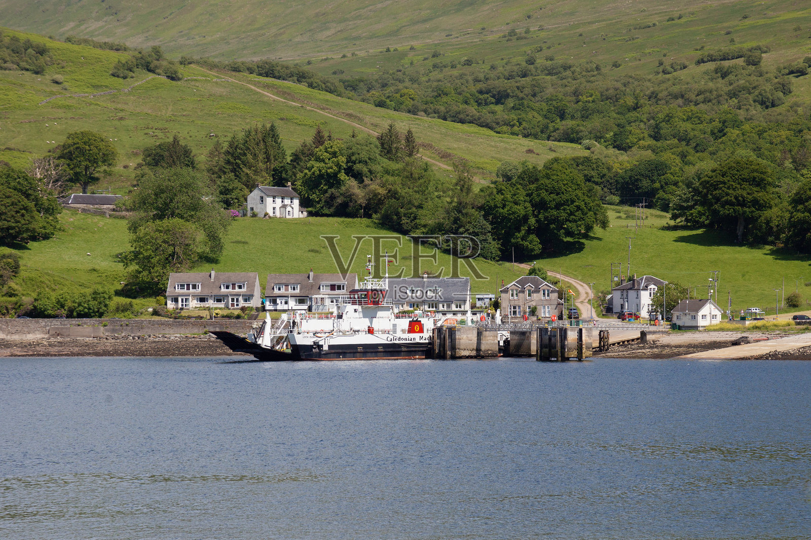 MV Loch Dunvegan汽车渡轮：科林特拉夫，巴特海峡，苏格兰照片摄影图片