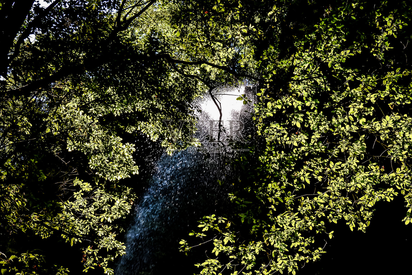 水花瀑布照片摄影图片