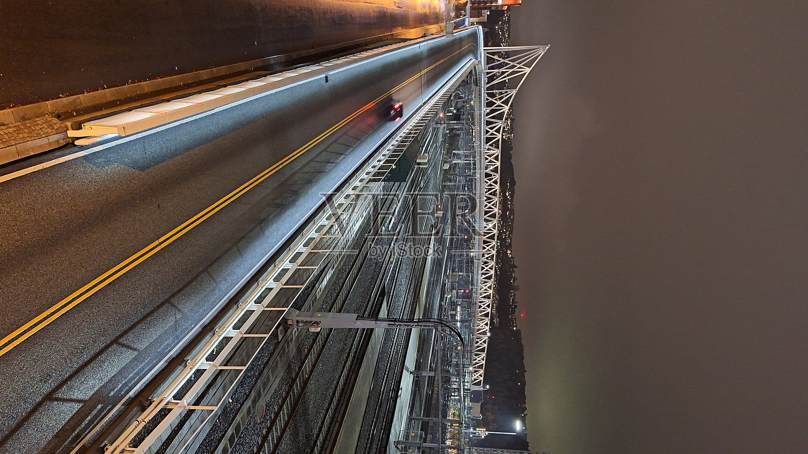 挪威奥斯陆，诺登加桥，2024年10月19日：城市现代建筑的景观。现代房地产，公寓楼照片摄影图片