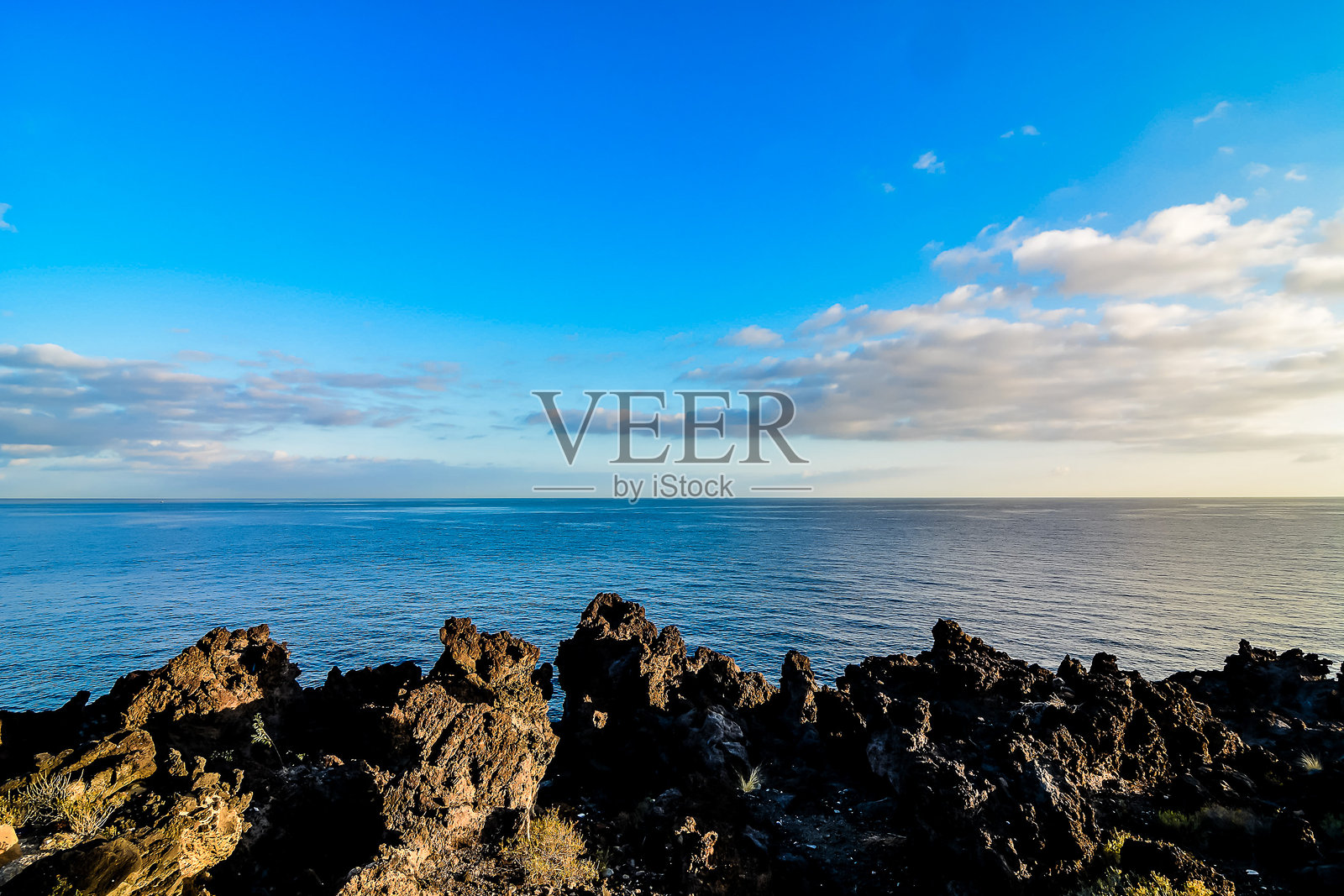 干燥的熔岩海岸沙滩照片摄影图片