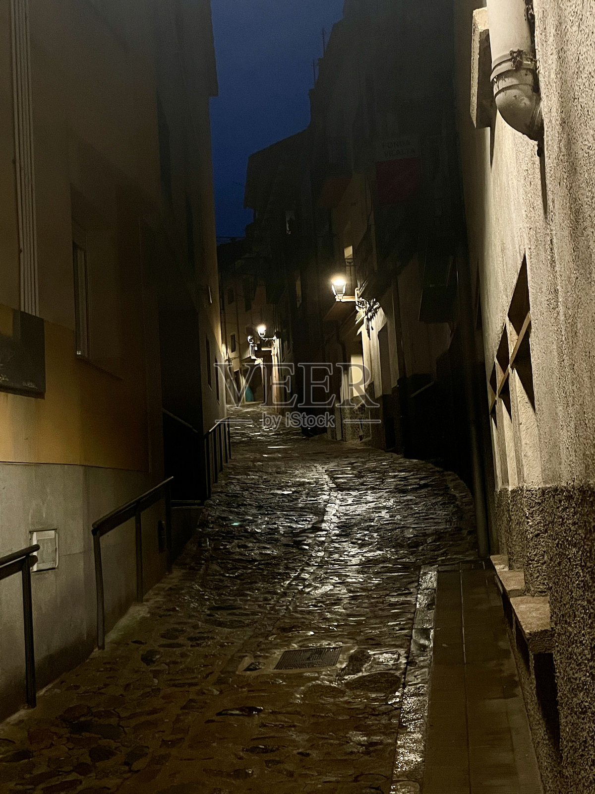 村庄的夜晚照片摄影图片