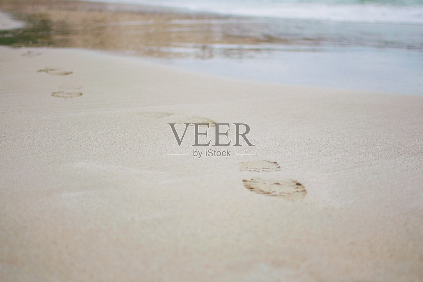 塞浦路斯阿亚纳帕的沙滩与碧蓝的海水照片摄影图片