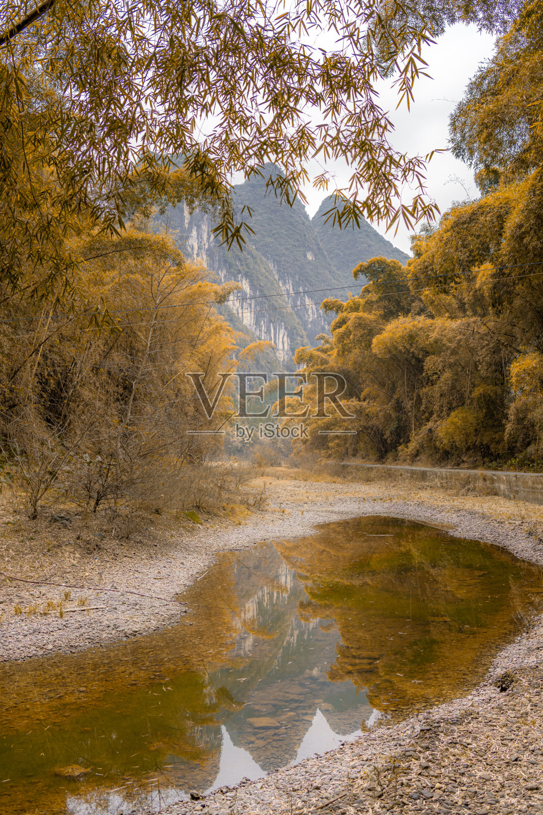 中国桂林阳朔独特而壮观的喀斯特地貌照片摄影图片