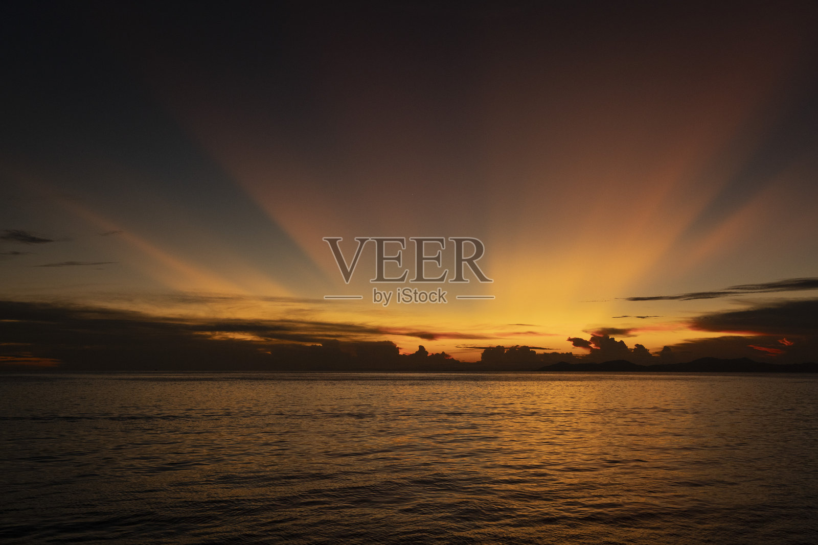 马布岛的日落，马来西亚照片摄影图片