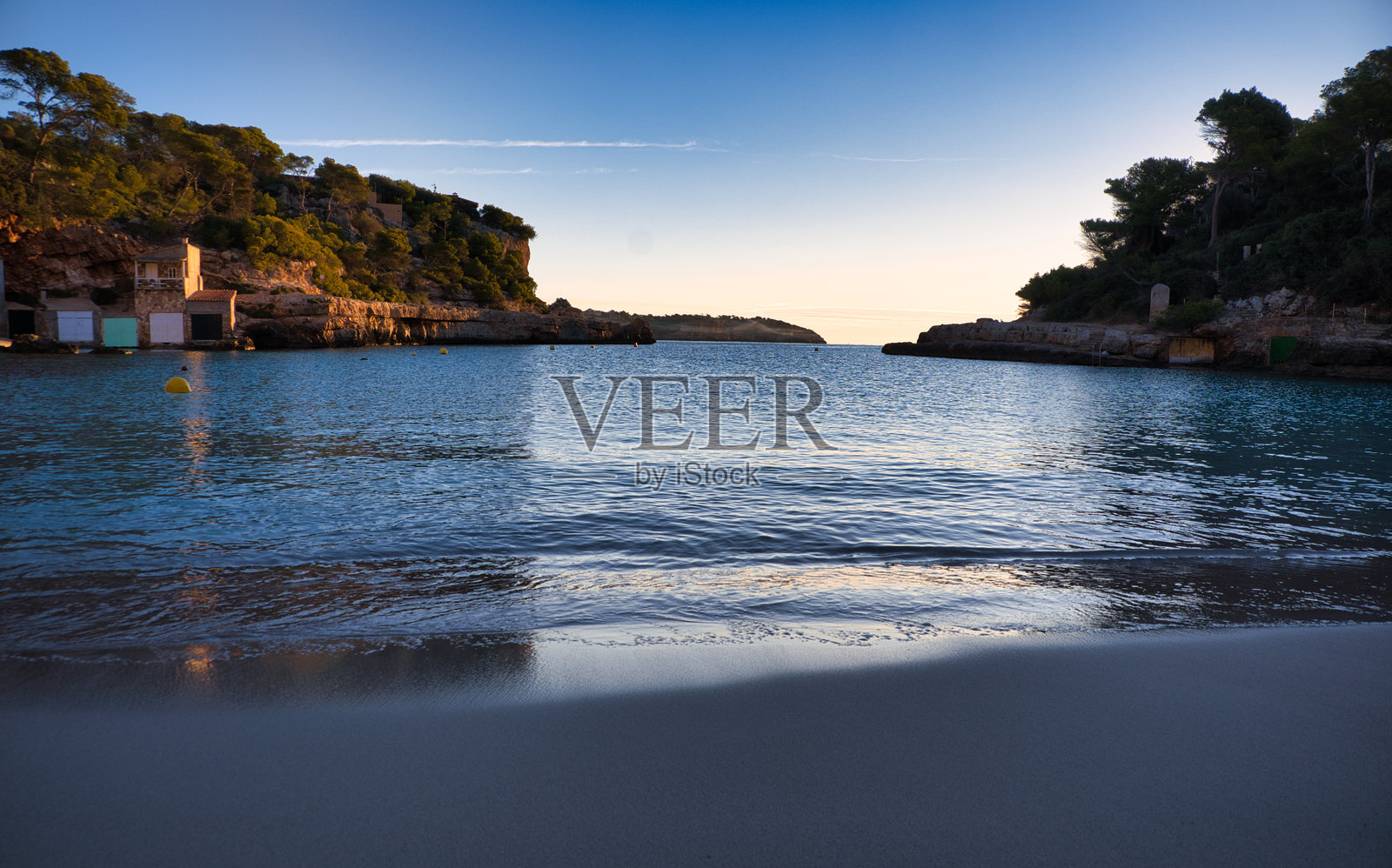 卡拉隆巴尔德斯是西班牙马洛卡最壮观的海滩之一。照片摄影图片