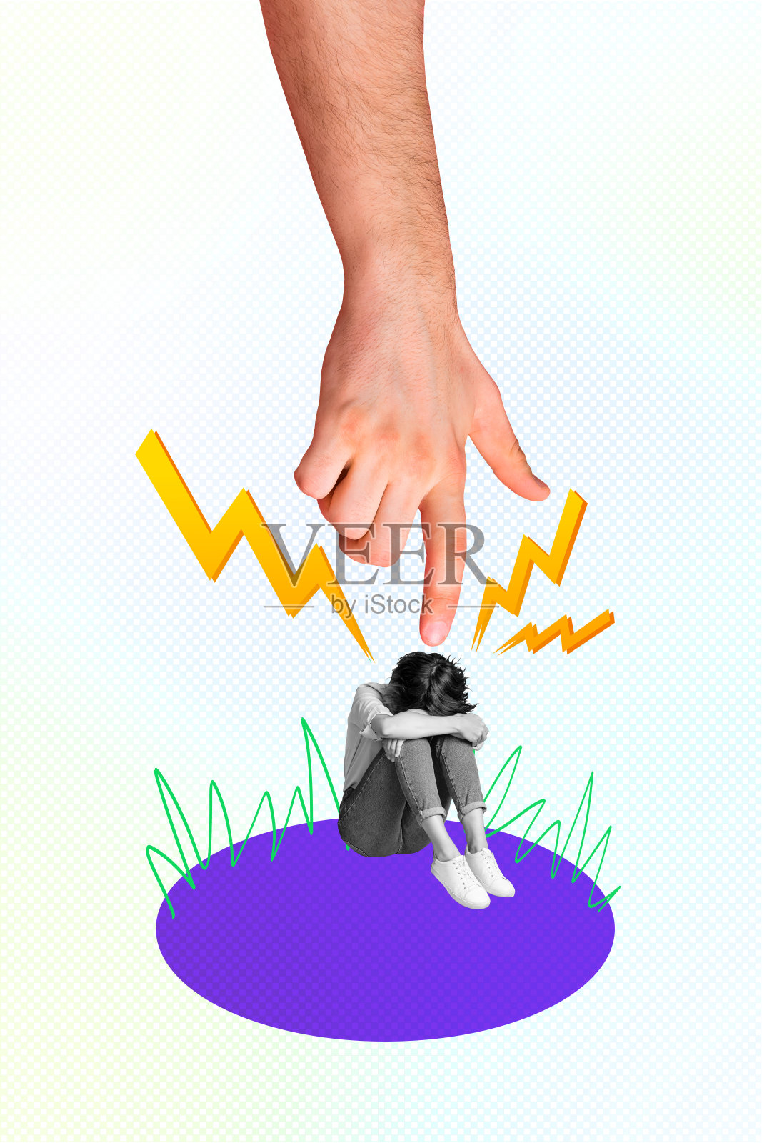 小女孩坐着，用手遮住脸，巨大的手指以指点的姿势施加压力，表现出嘲讽的合成趋势艺术作品草图拼贴。照片摄影图片