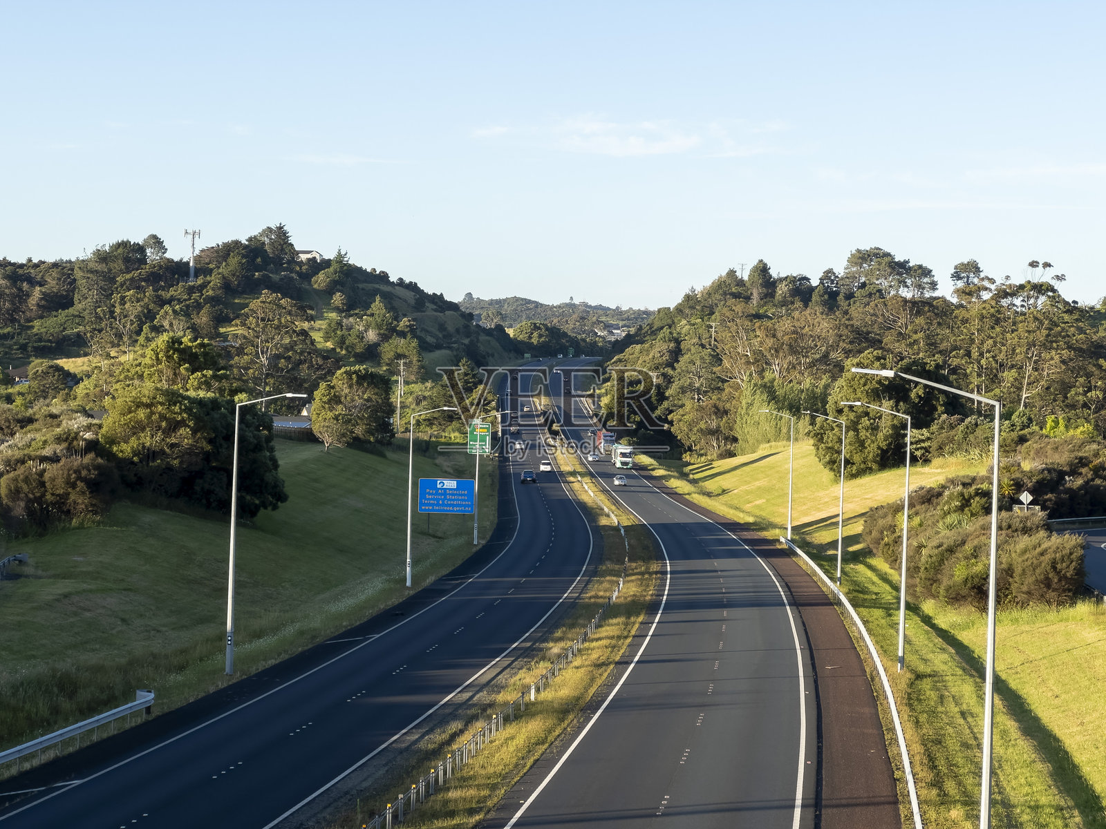 新西兰奥克兰的北部高速公路照片摄影图片