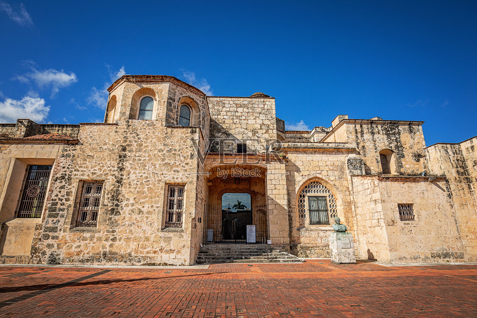 圣多明各圣玛丽亚大教堂外观的风景画面照片摄影图片