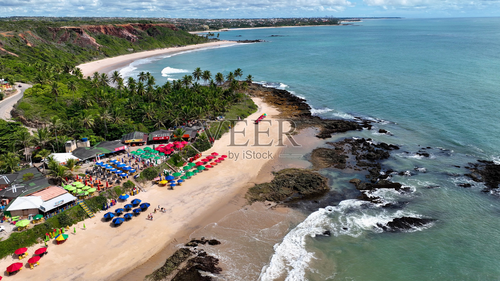 巴西帕拉伊巴州若昂佩索阿的东北部天际线。照片摄影图片