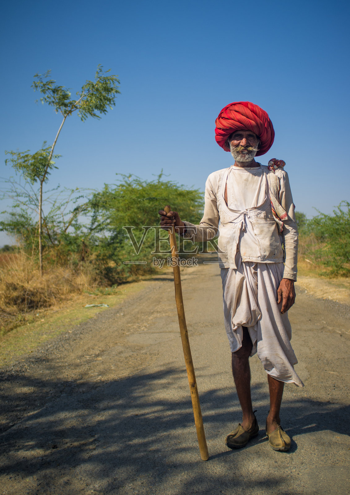 年长的拉巴里部落成员照片摄影图片