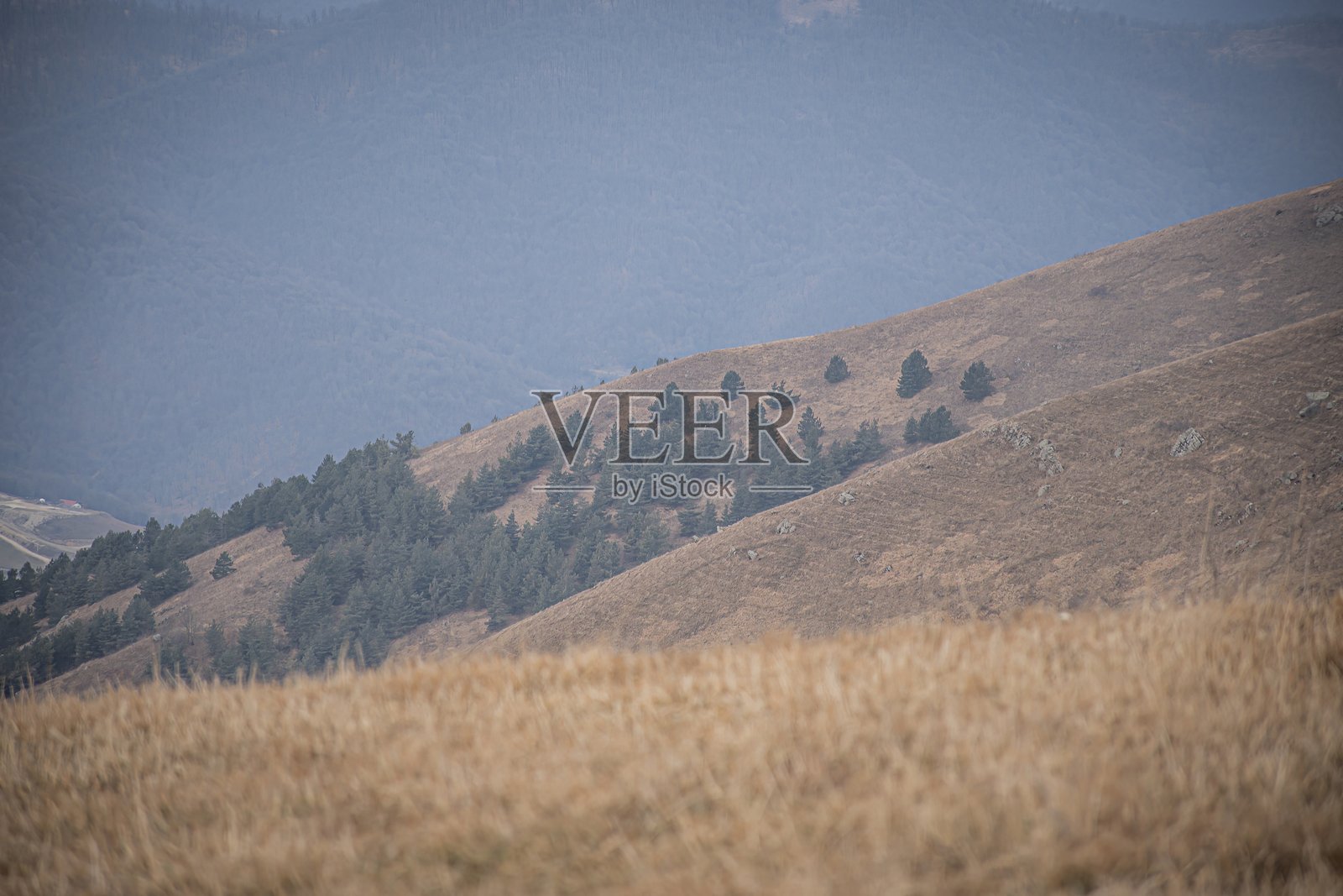 秋天美丽的山脉照片摄影图片