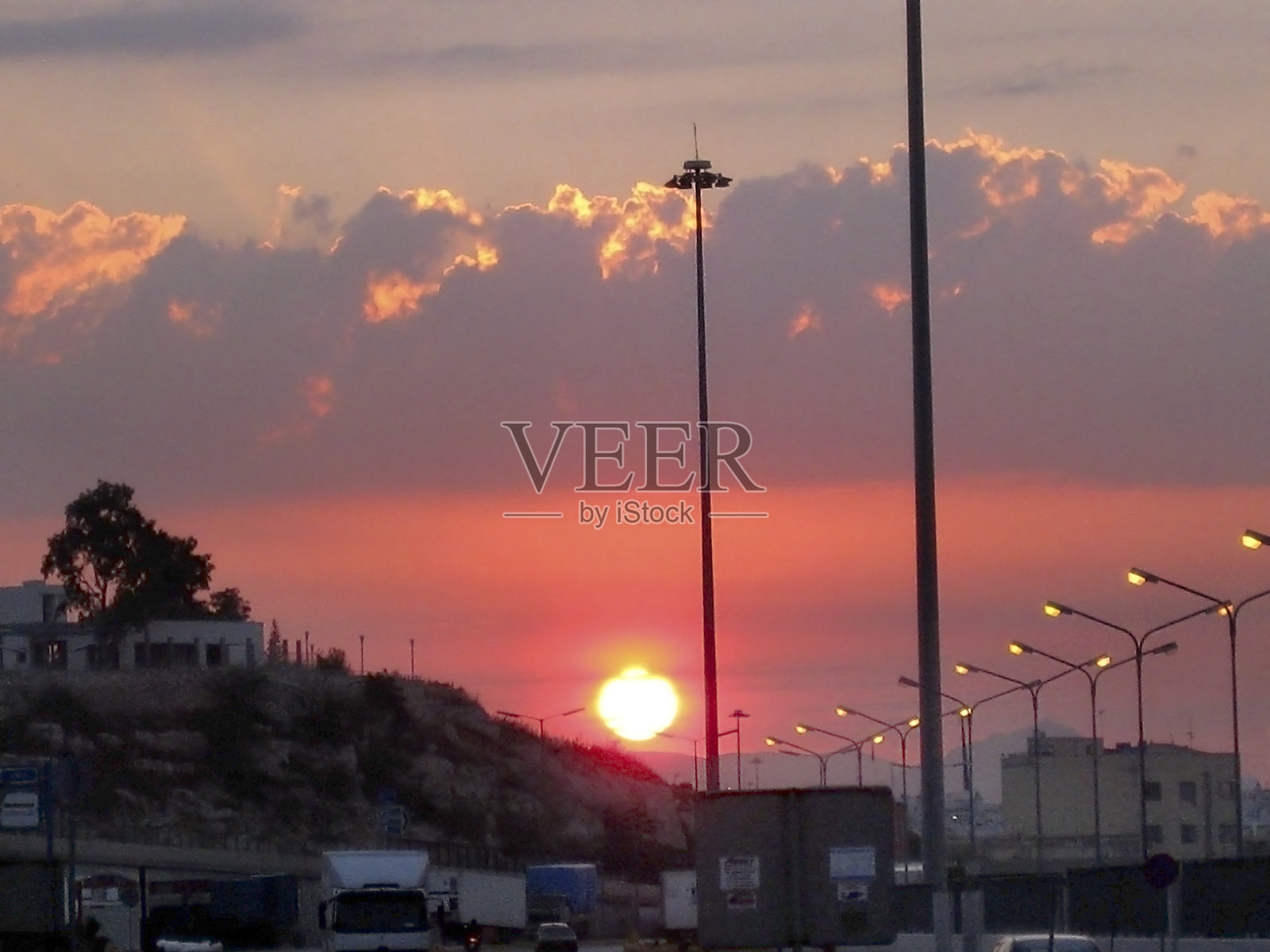 希腊，雅典，比雷埃夫斯的日出照片摄影图片