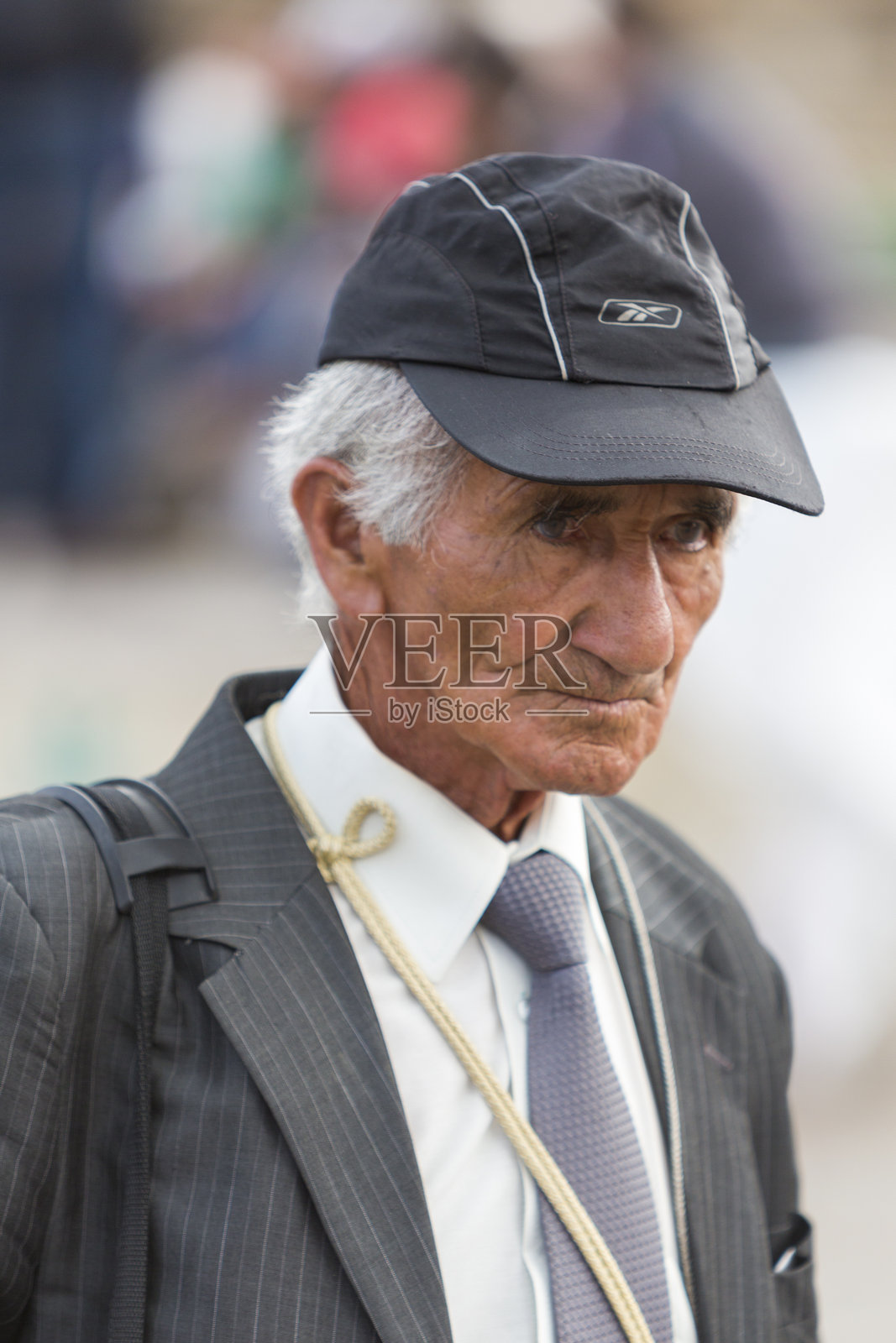 波哥大的老年哥伦比亚男性肖像照片摄影图片