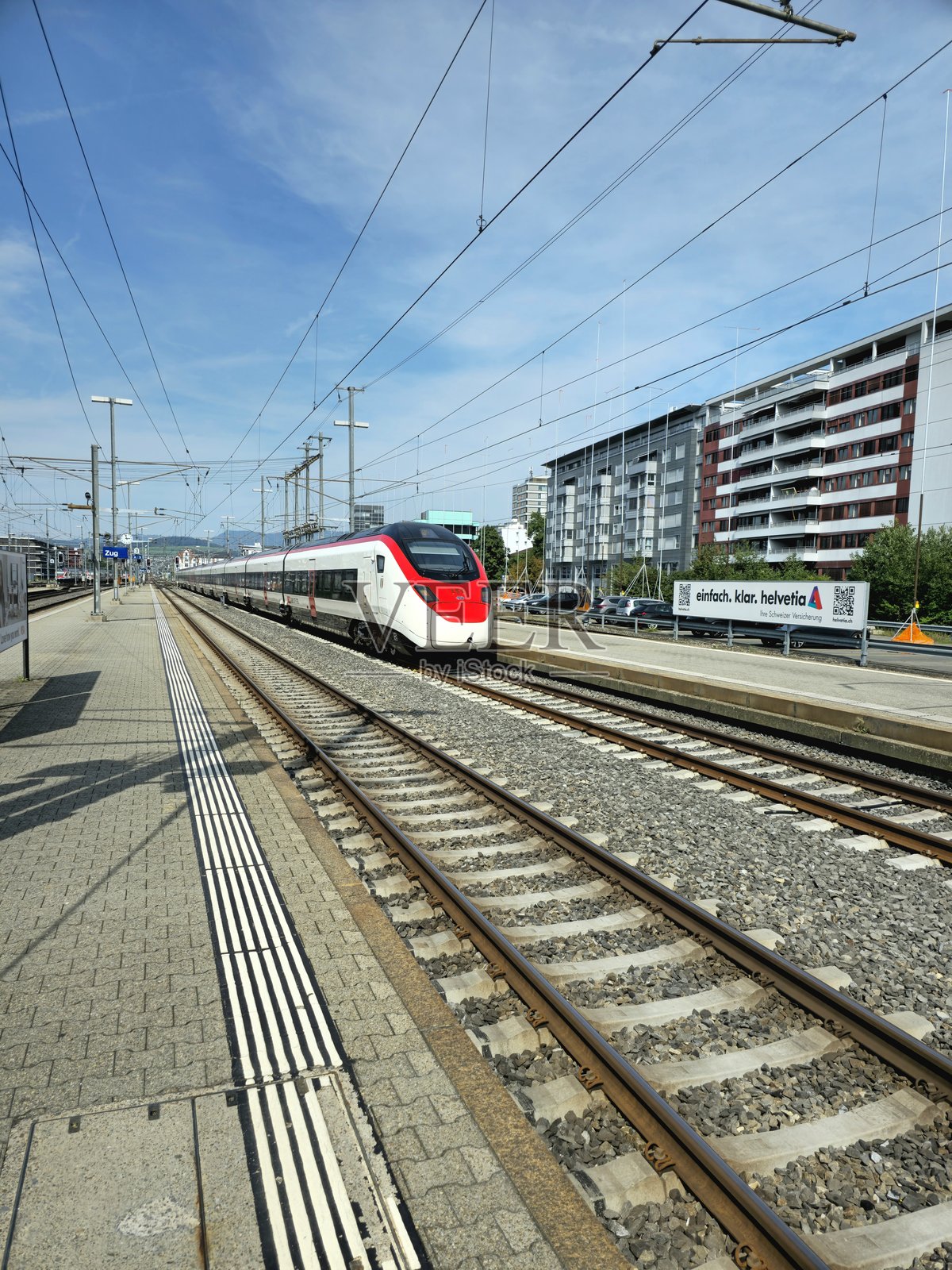 楚格市与Giruno SBB列车照片摄影图片