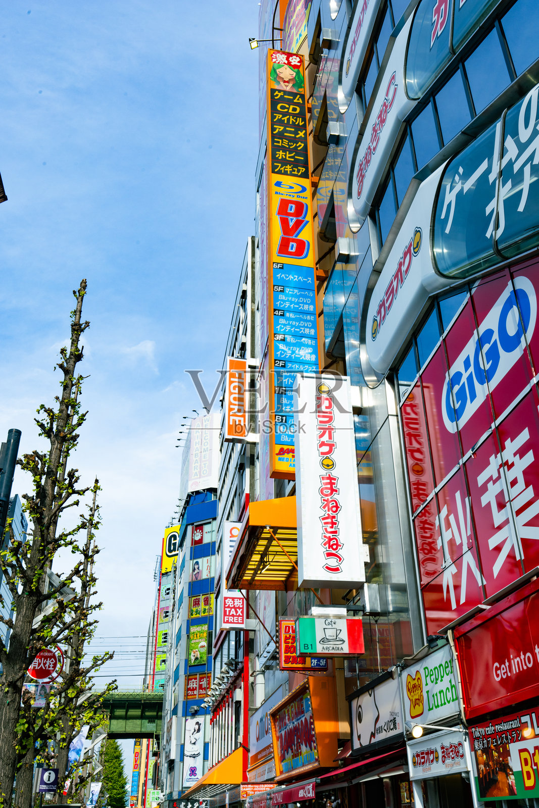 东京秋叶原的街景照片摄影图片