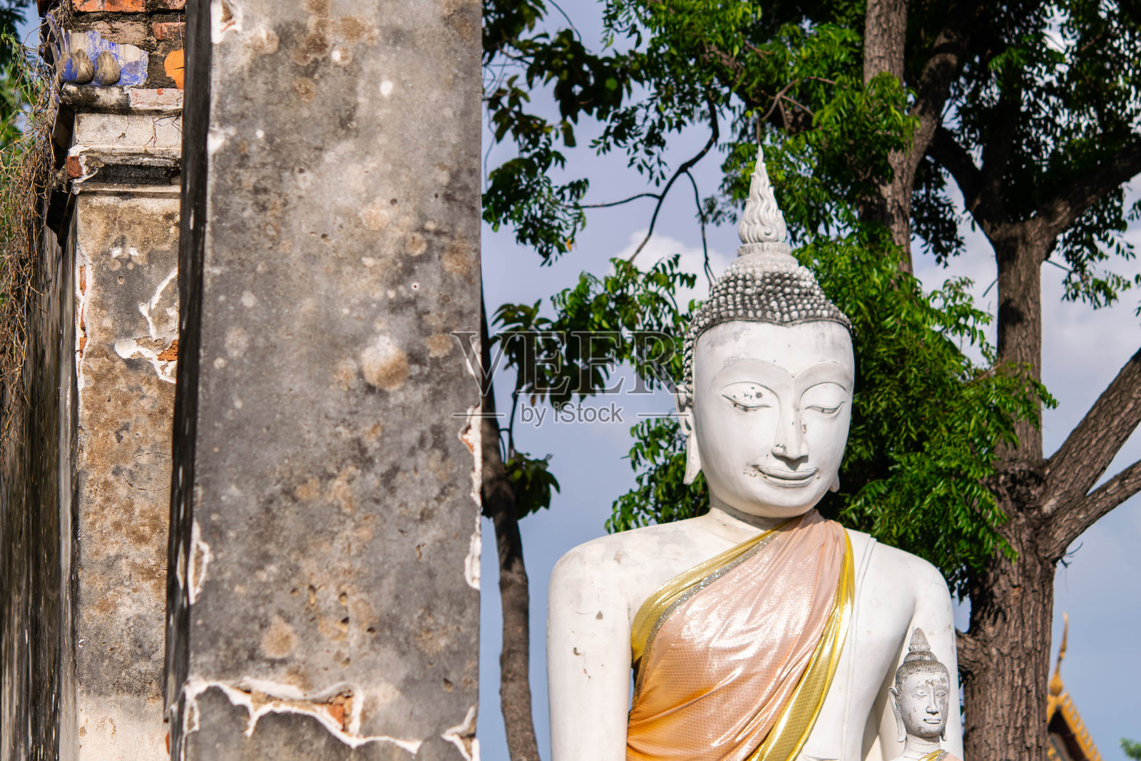 素攀武里府的帕叻叻那玛哈塔寺照片摄影图片