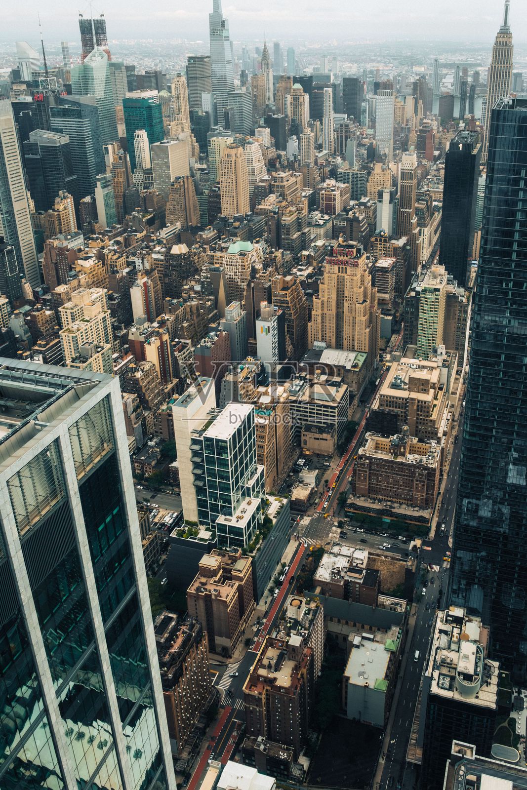 纽约市天际线的鸟瞰图。照片摄影图片