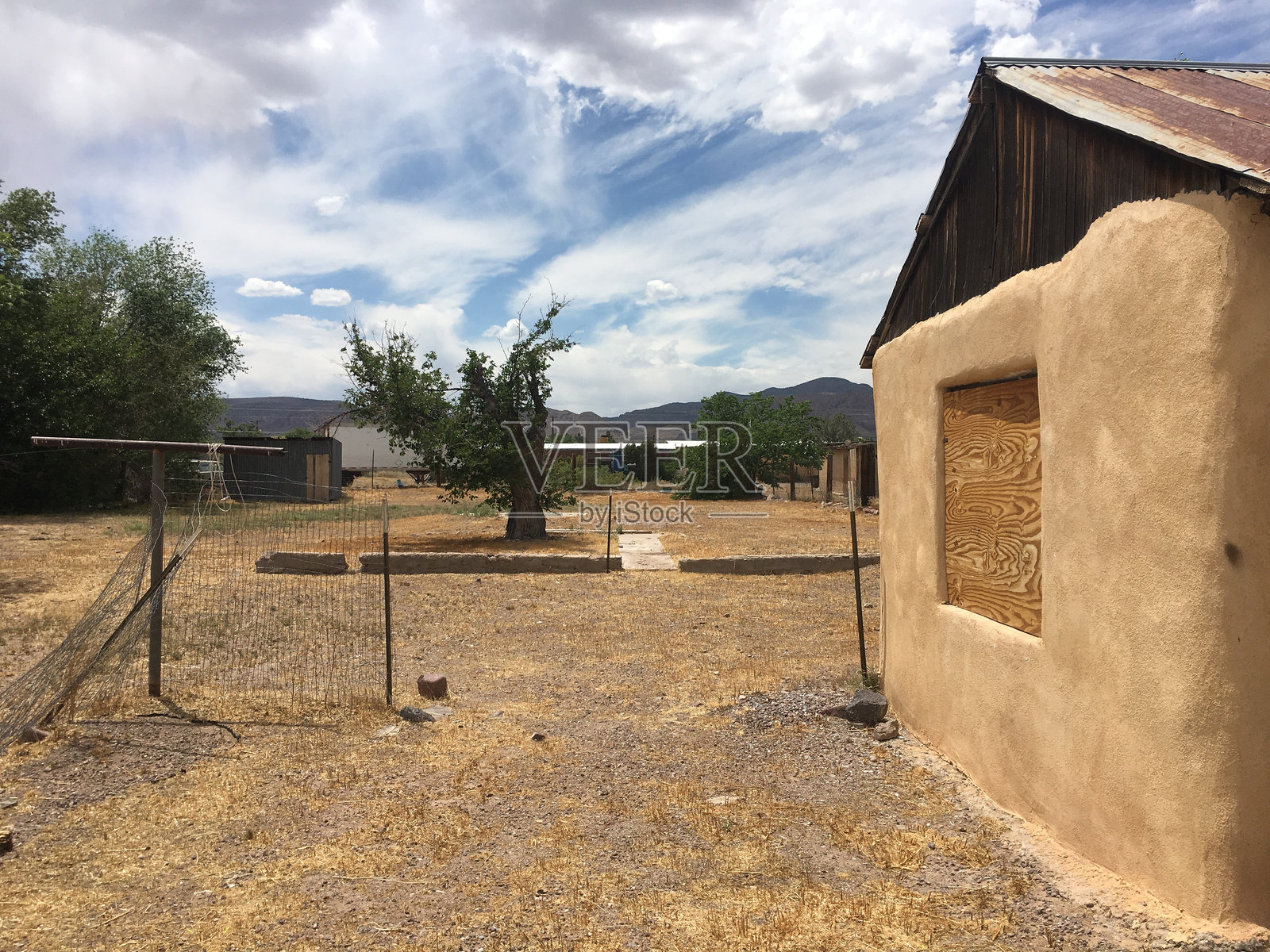 废弃的乡村建筑照片摄影图片