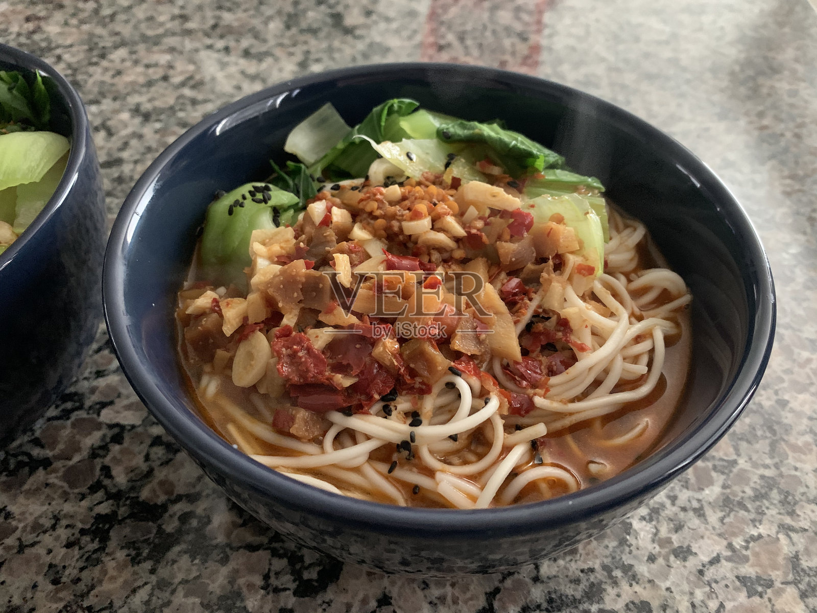 美味的面条碗照片摄影图片