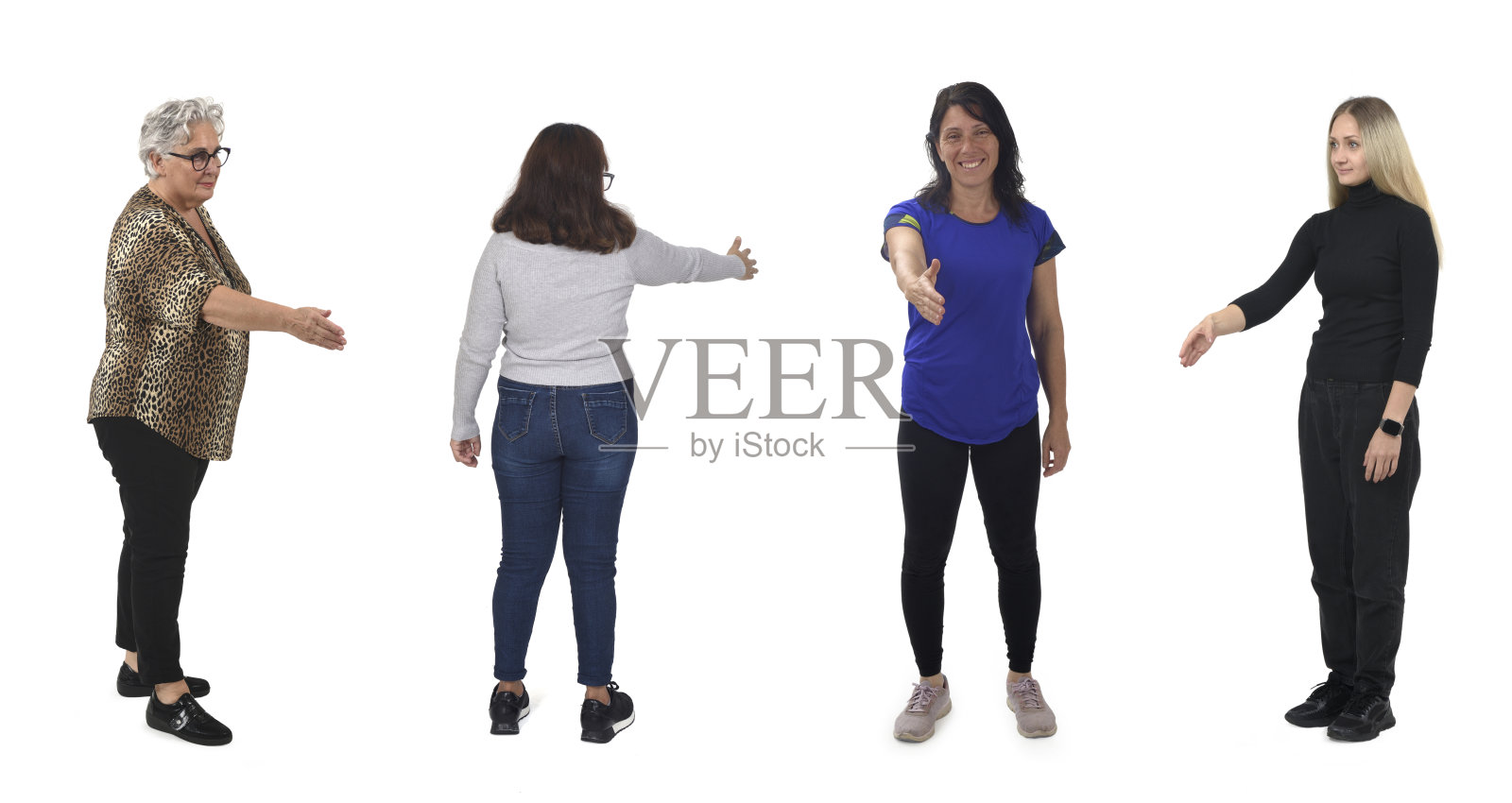 一群女性在白色背景上照片摄影图片