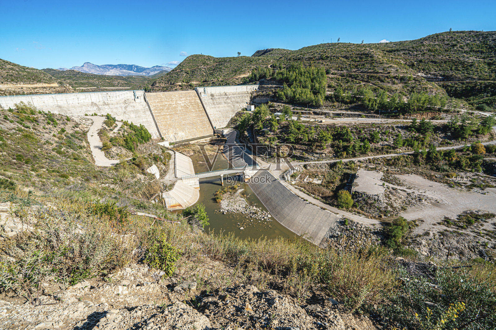 安塔利亚马纳夫加特附近的纳拉斯水坝风景如画照片摄影图片
