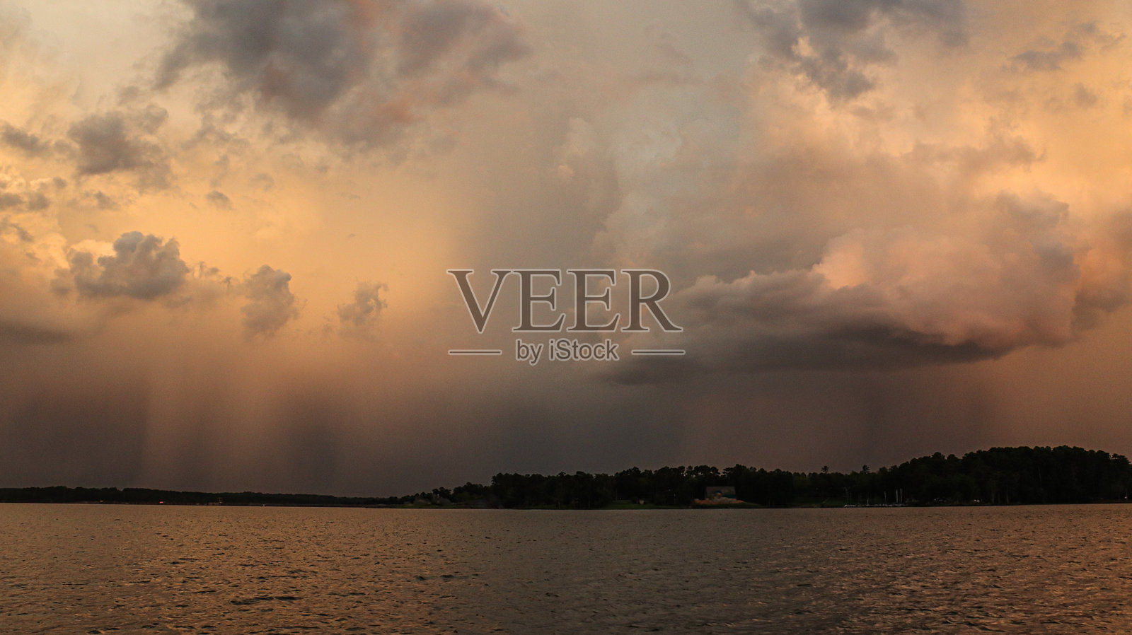 一个暴风雨的情境照片摄影图片