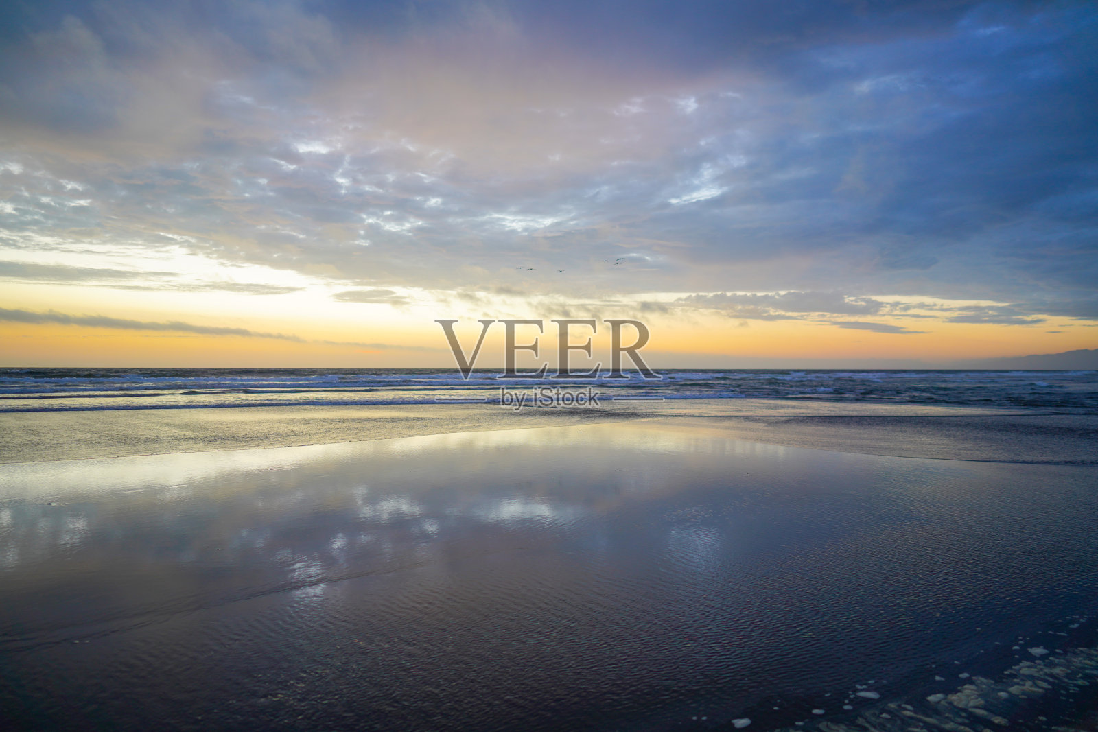 海滩日落照片摄影图片