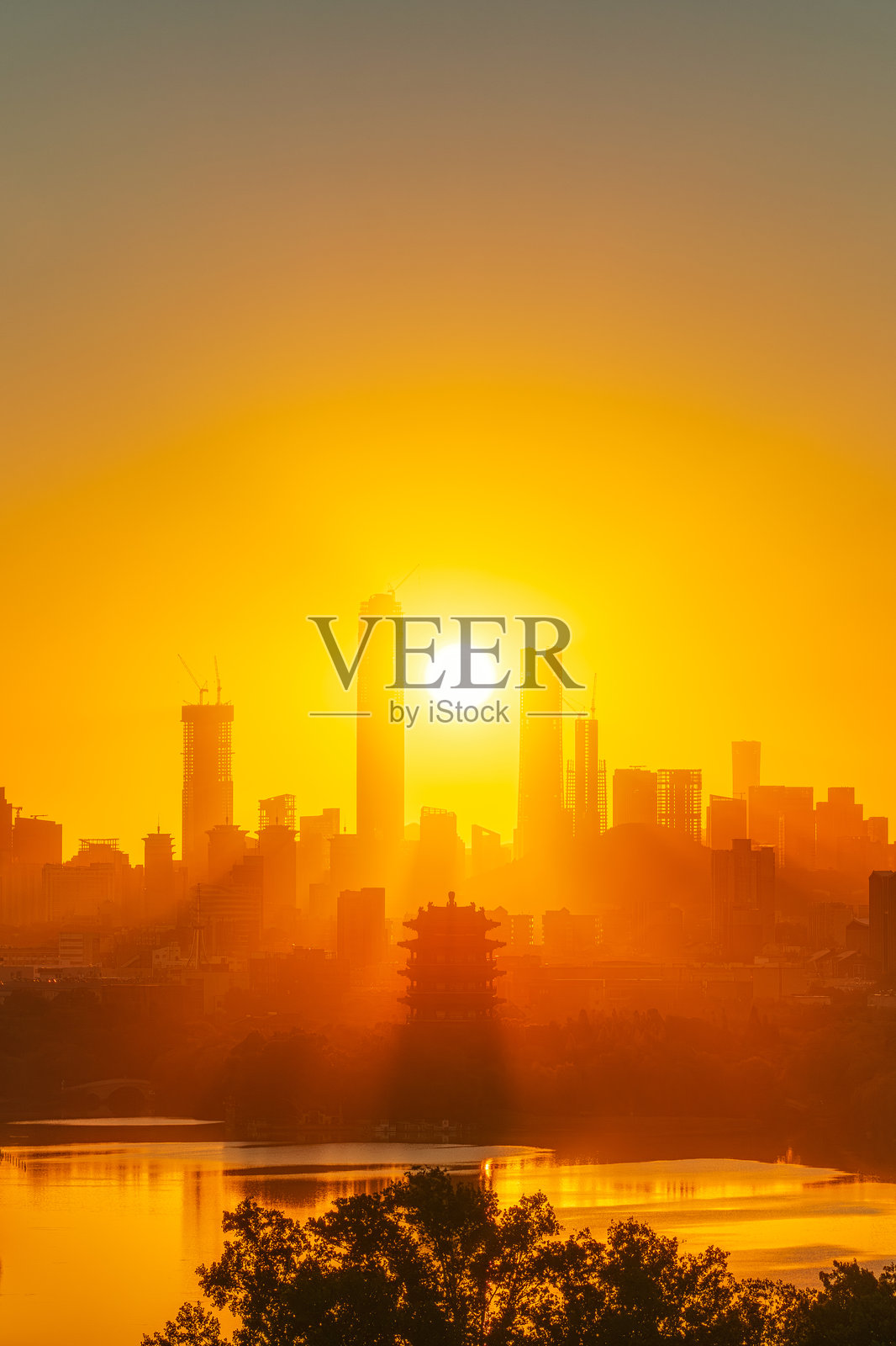 济南大明湖城市风景日出照片摄影图片