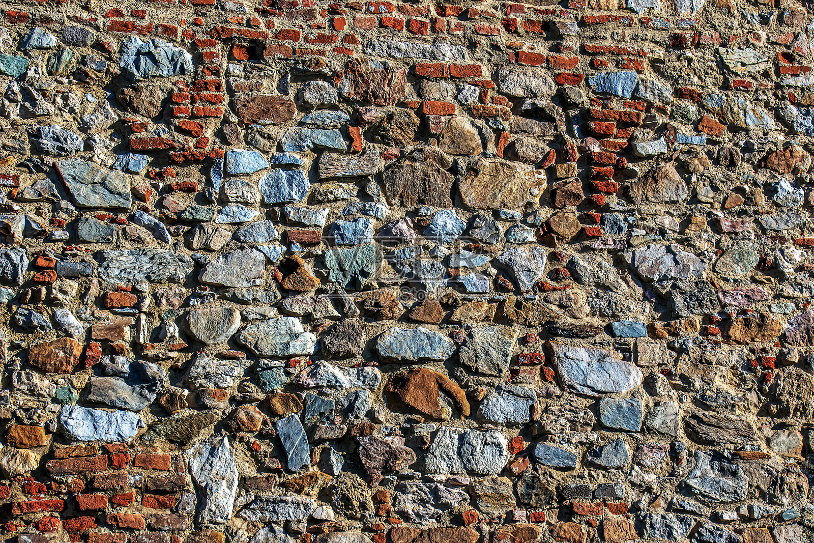 斯洛伐克尼特拉城的古老石墙。纹理或背景照片摄影图片