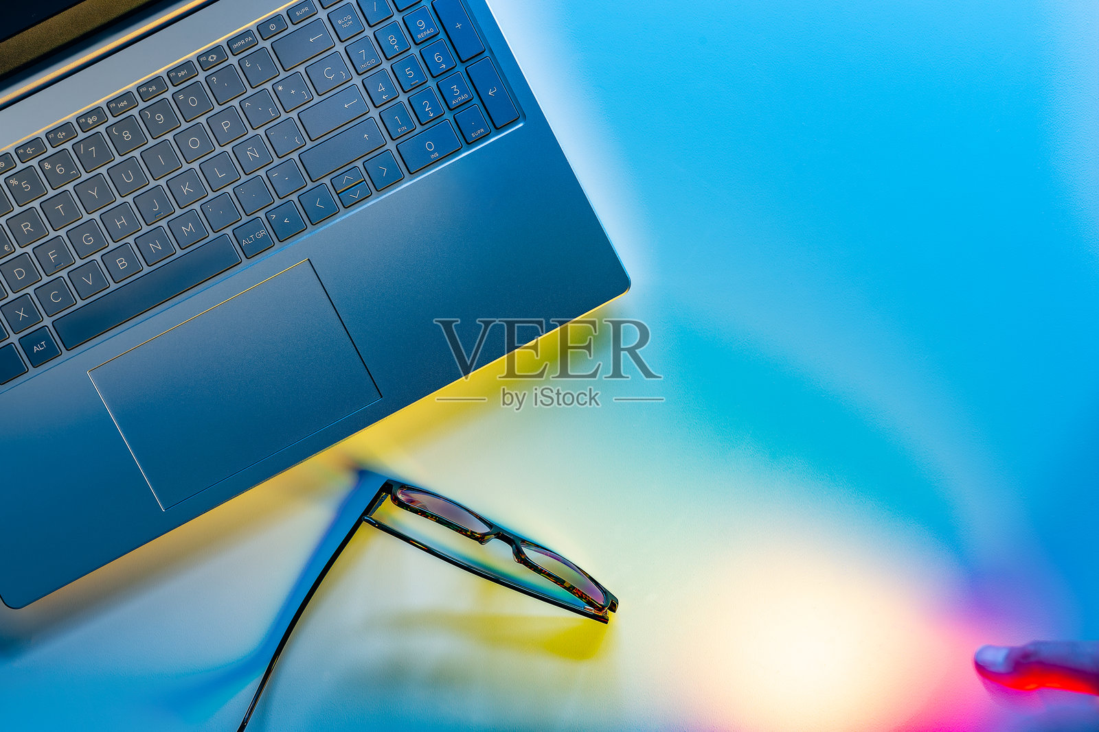 充满活力和创意的氛围，激发灵感。照片摄影图片