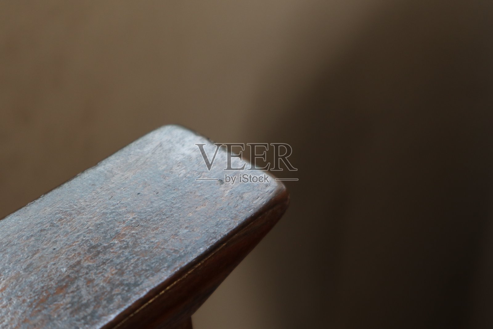 木椅扶手的木纹特写照片摄影图片