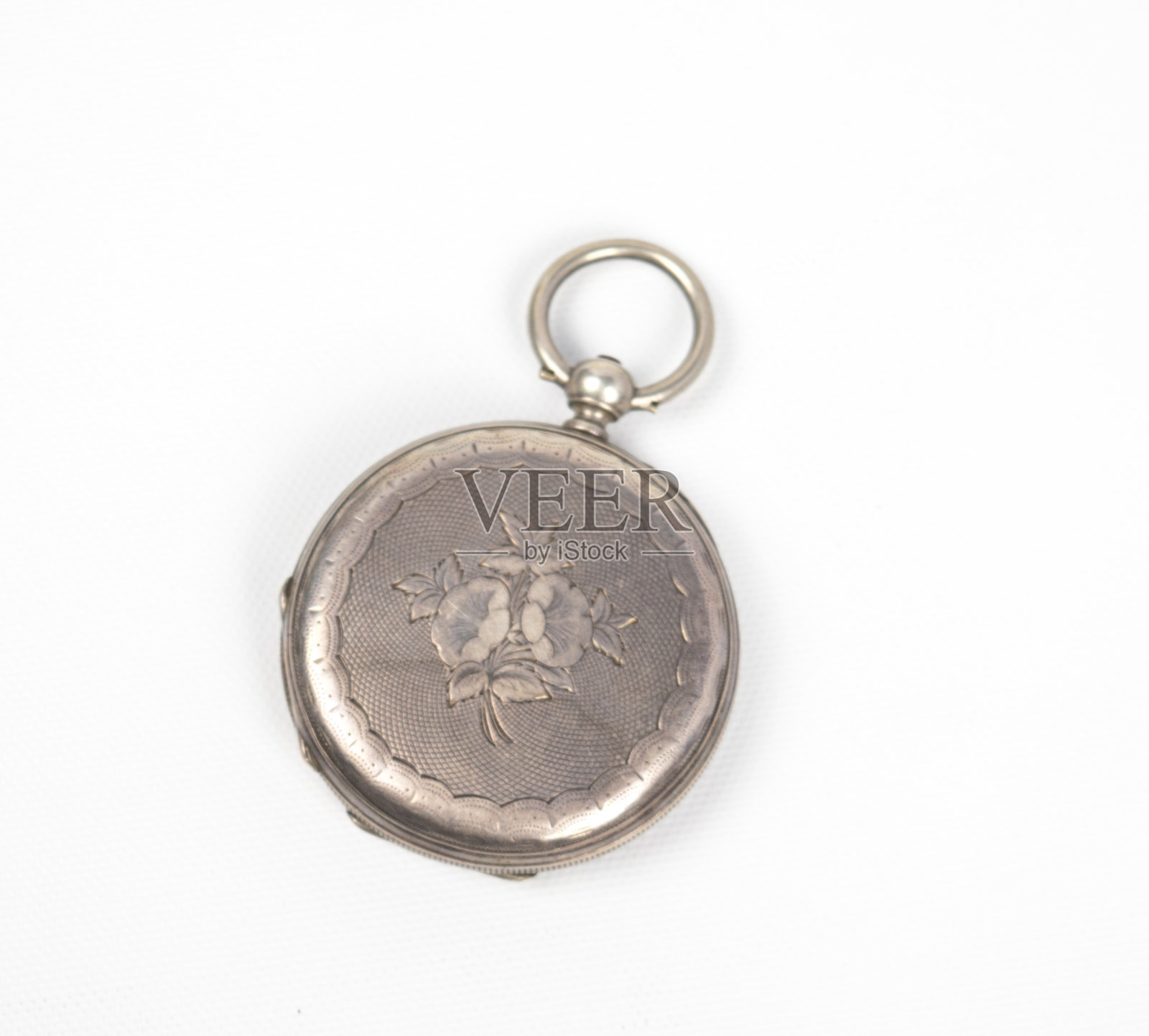 白色背景上的旧怀表照片摄影图片