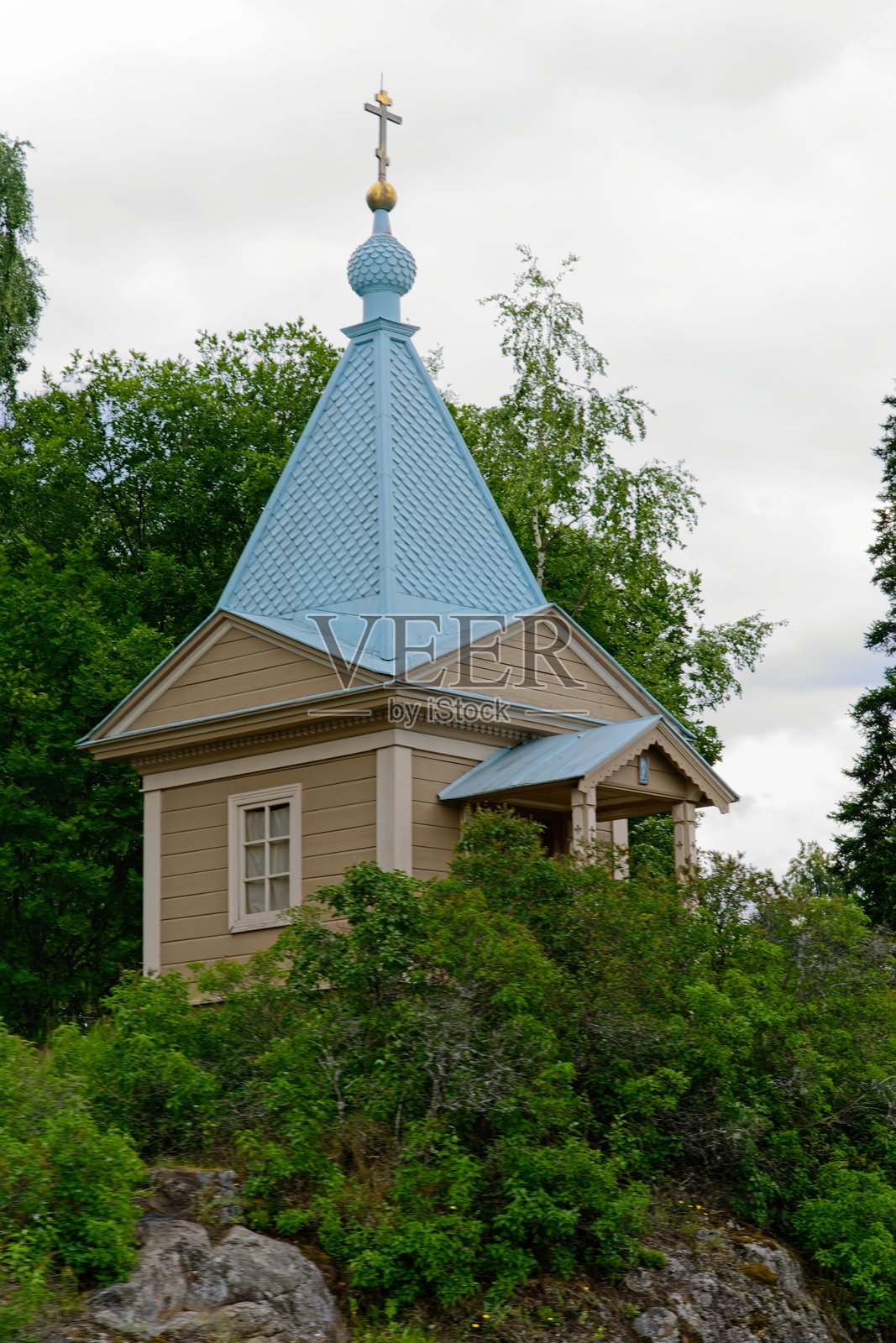 俄罗斯瓦拉姆岛，2024年7月12日。圣母神殿的代祷小教堂。照片摄影图片