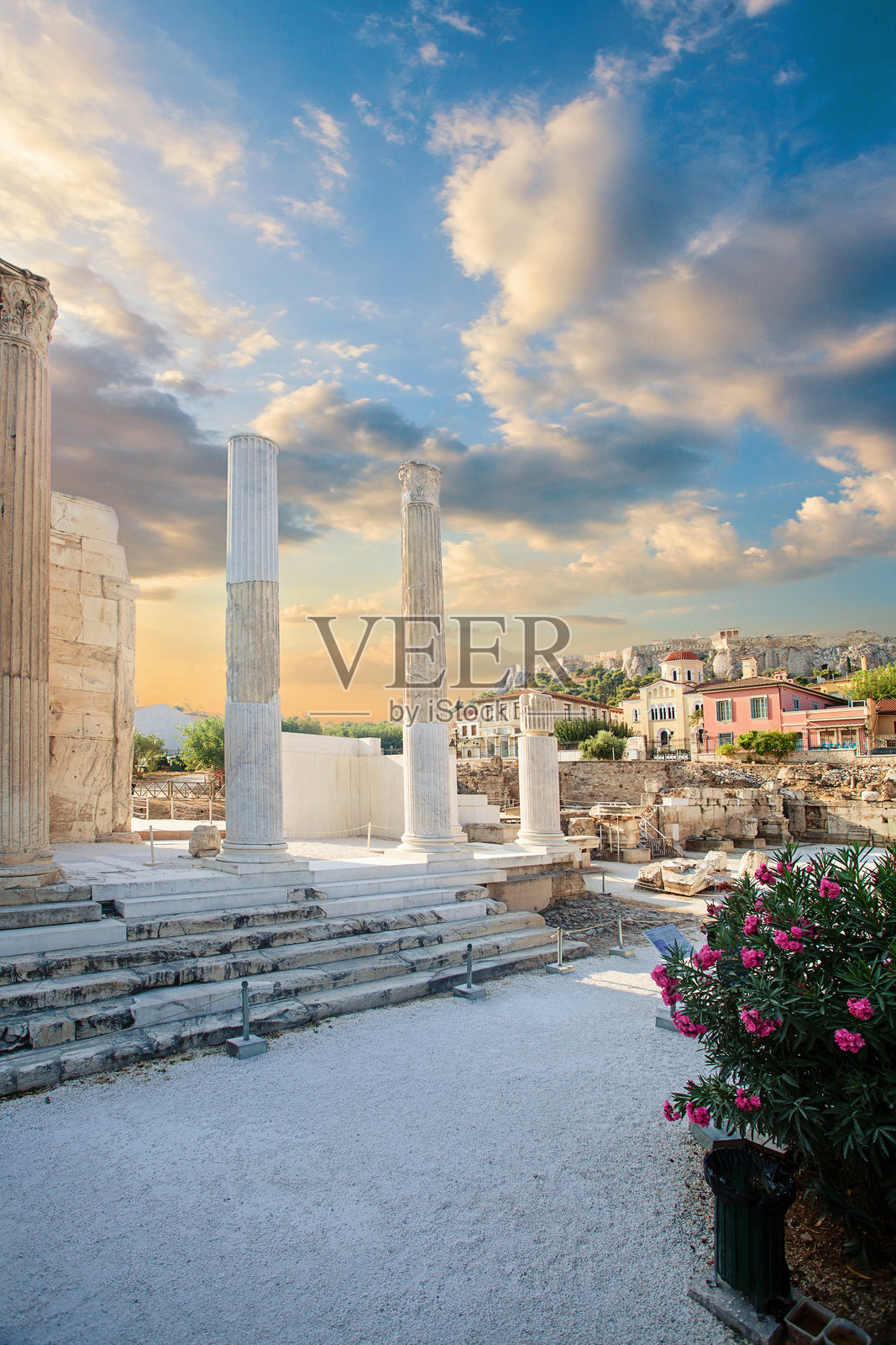 希腊，雅典，哈德良图书馆照片摄影图片