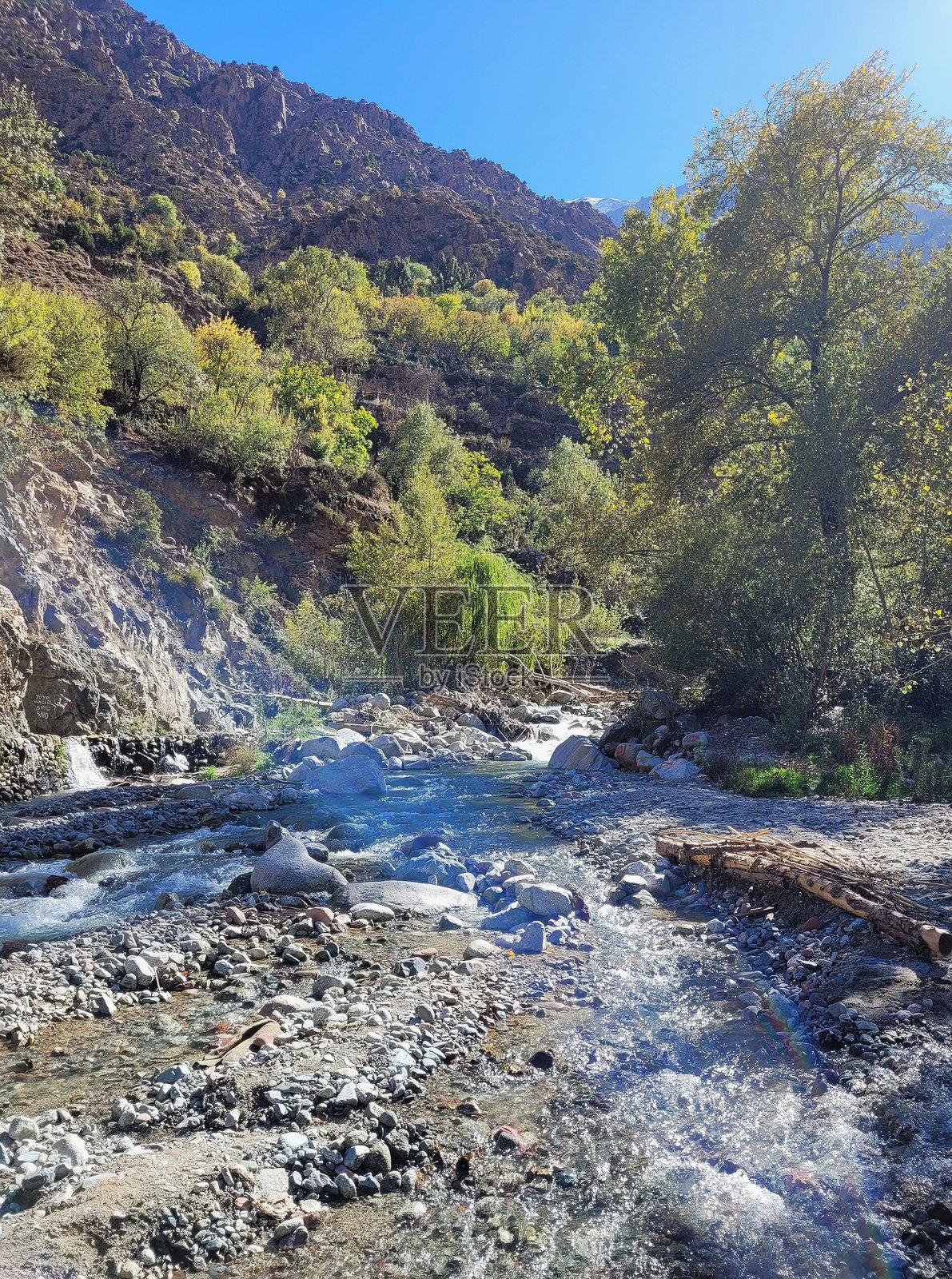 摩洛哥马拉喀什-萨菲的塞提法德玛附近的乌里卡河谷照片摄影图片