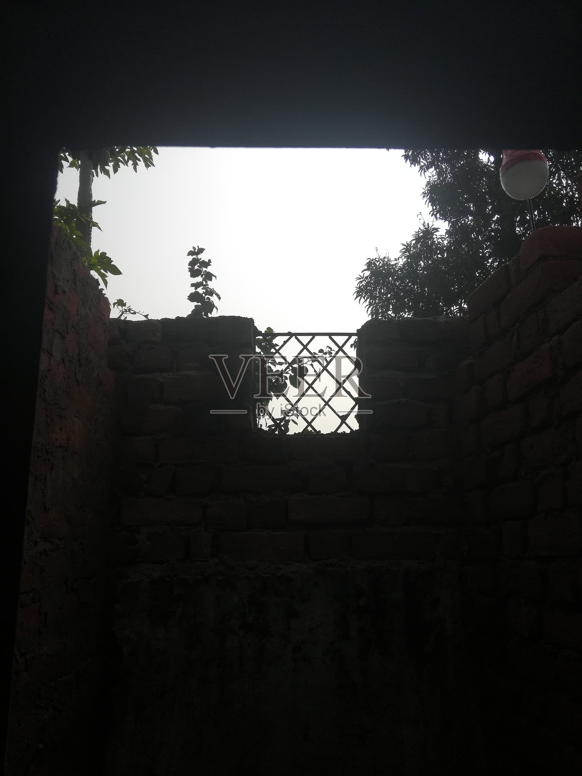 墙上的窗户景观照片摄影图片