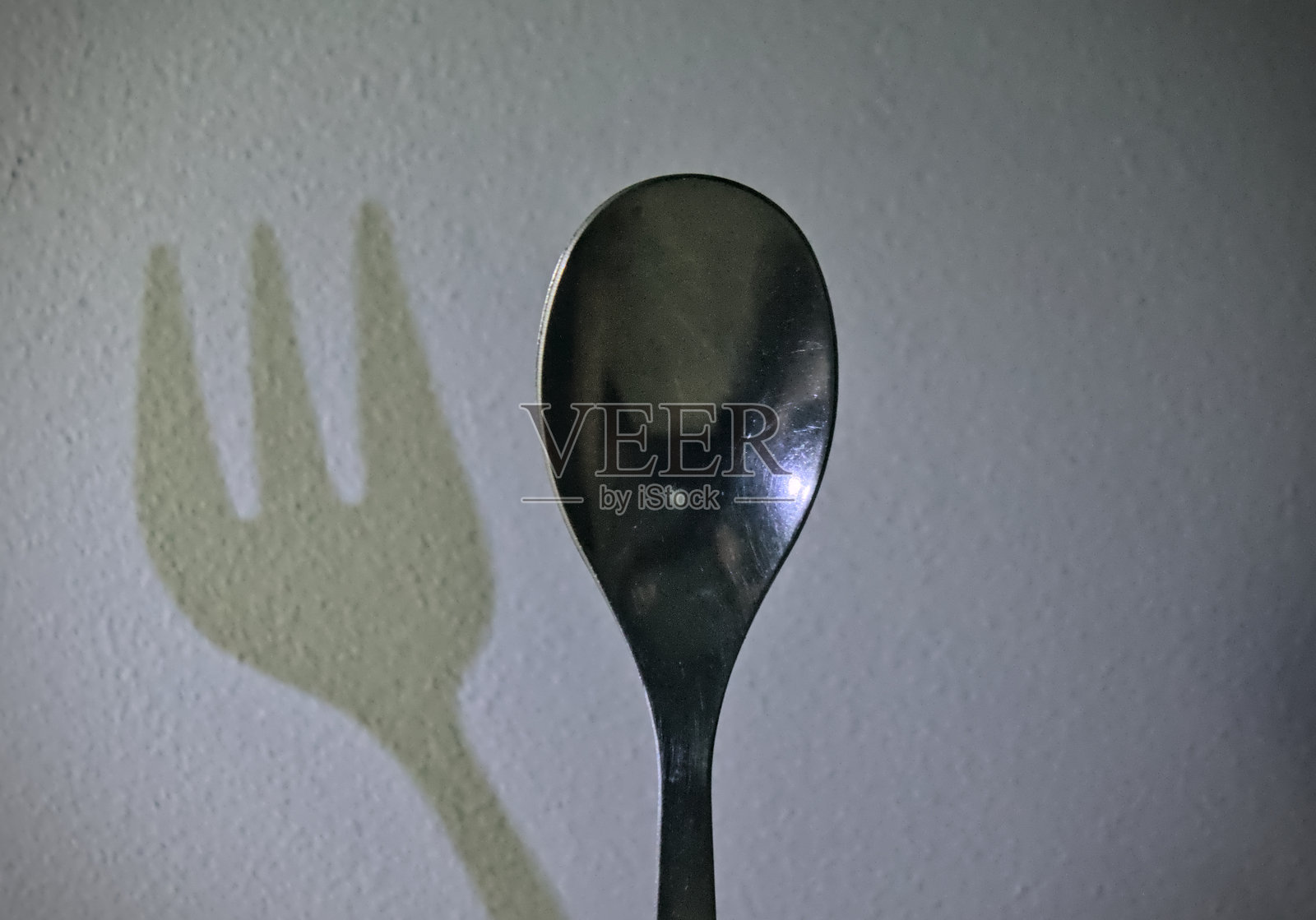 勺子与叉子的影子照片摄影图片