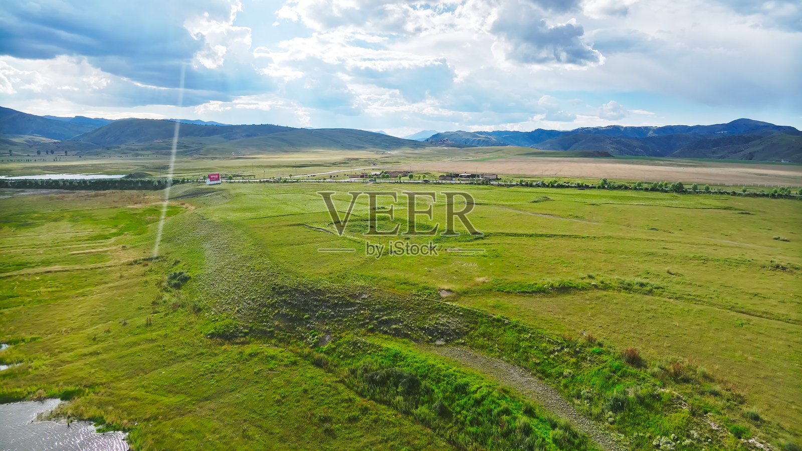 格木草原，理塘，甘孜藏族自治州，四川西部，四川，中国，亚洲。照片摄影图片
