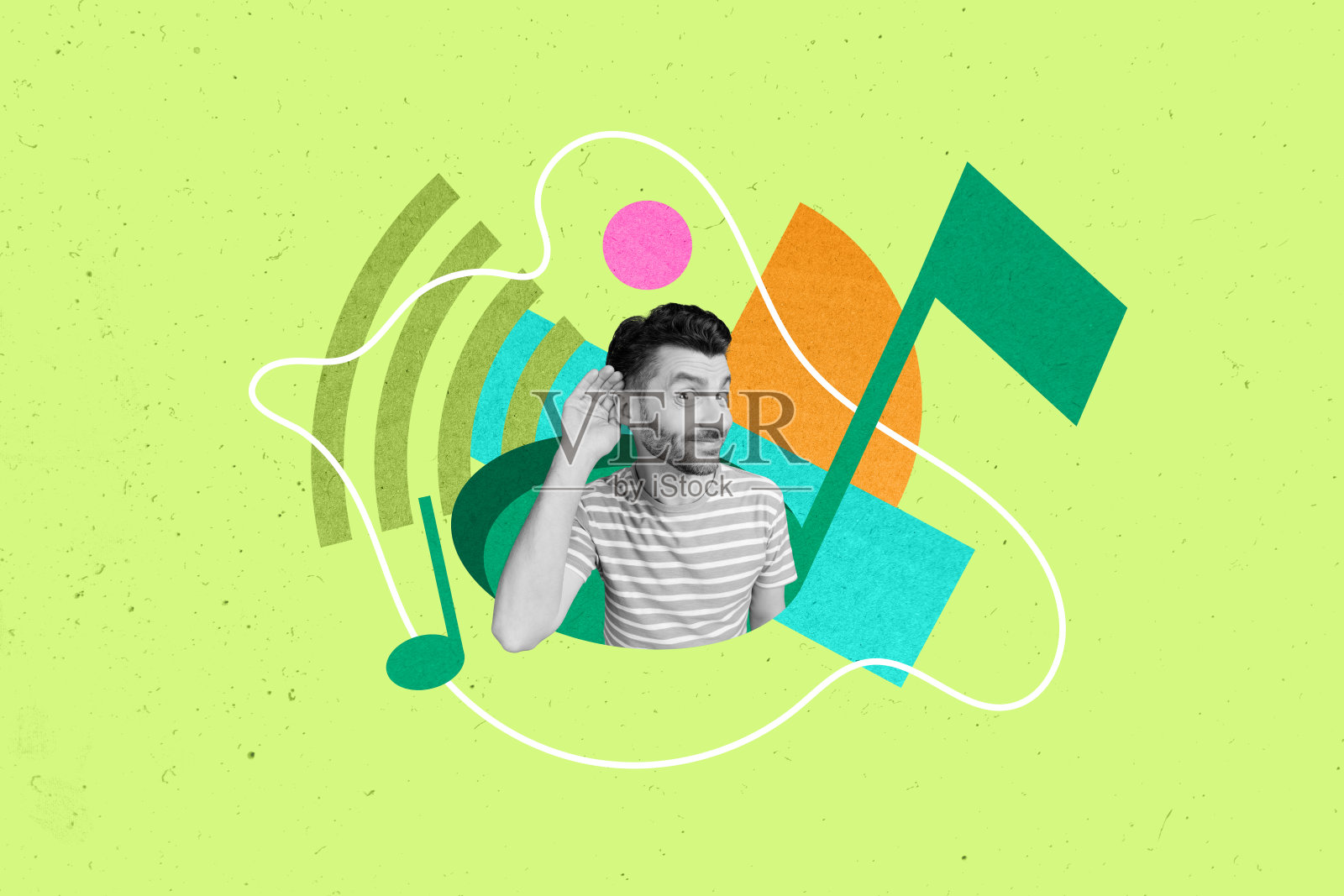 好奇的时尚男孩在绿色背景下听音乐，透过一个洞看外面，拼贴画风格的照片素描。照片摄影图片