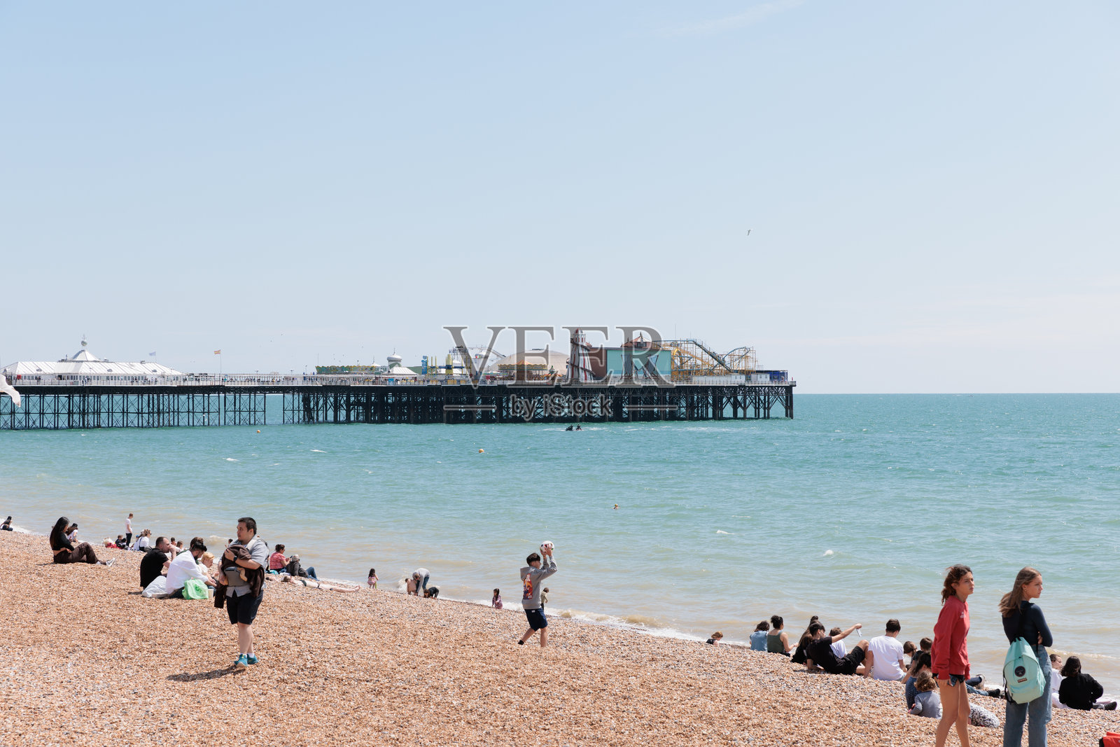海滩和布莱顿宫码头，英格兰南部照片摄影图片
