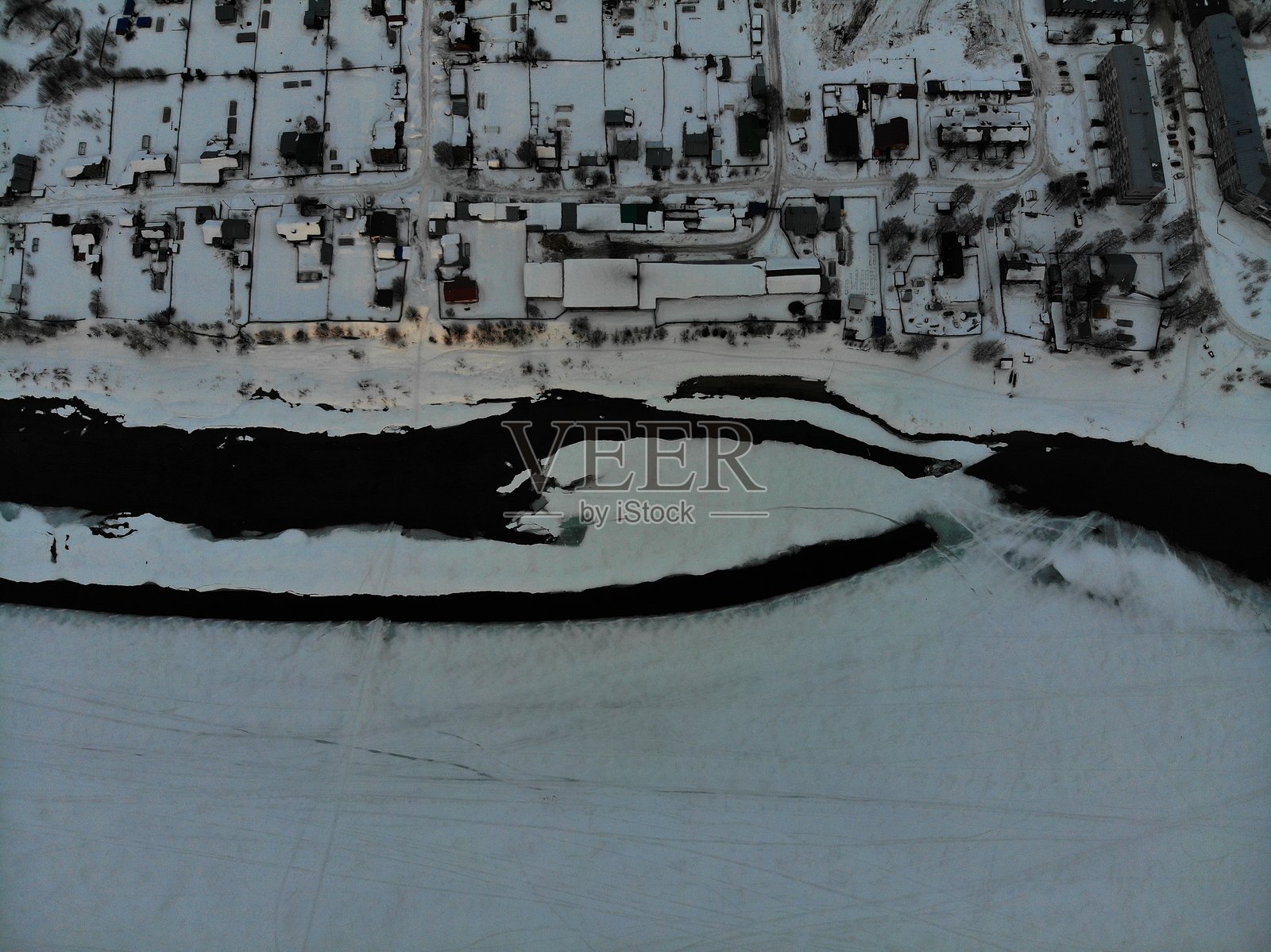 冬季的小镇照片摄影图片