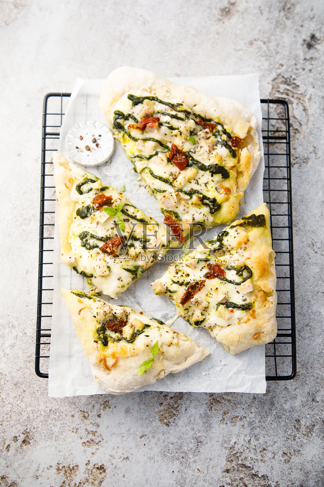 鸡肉披萨照片摄影图片